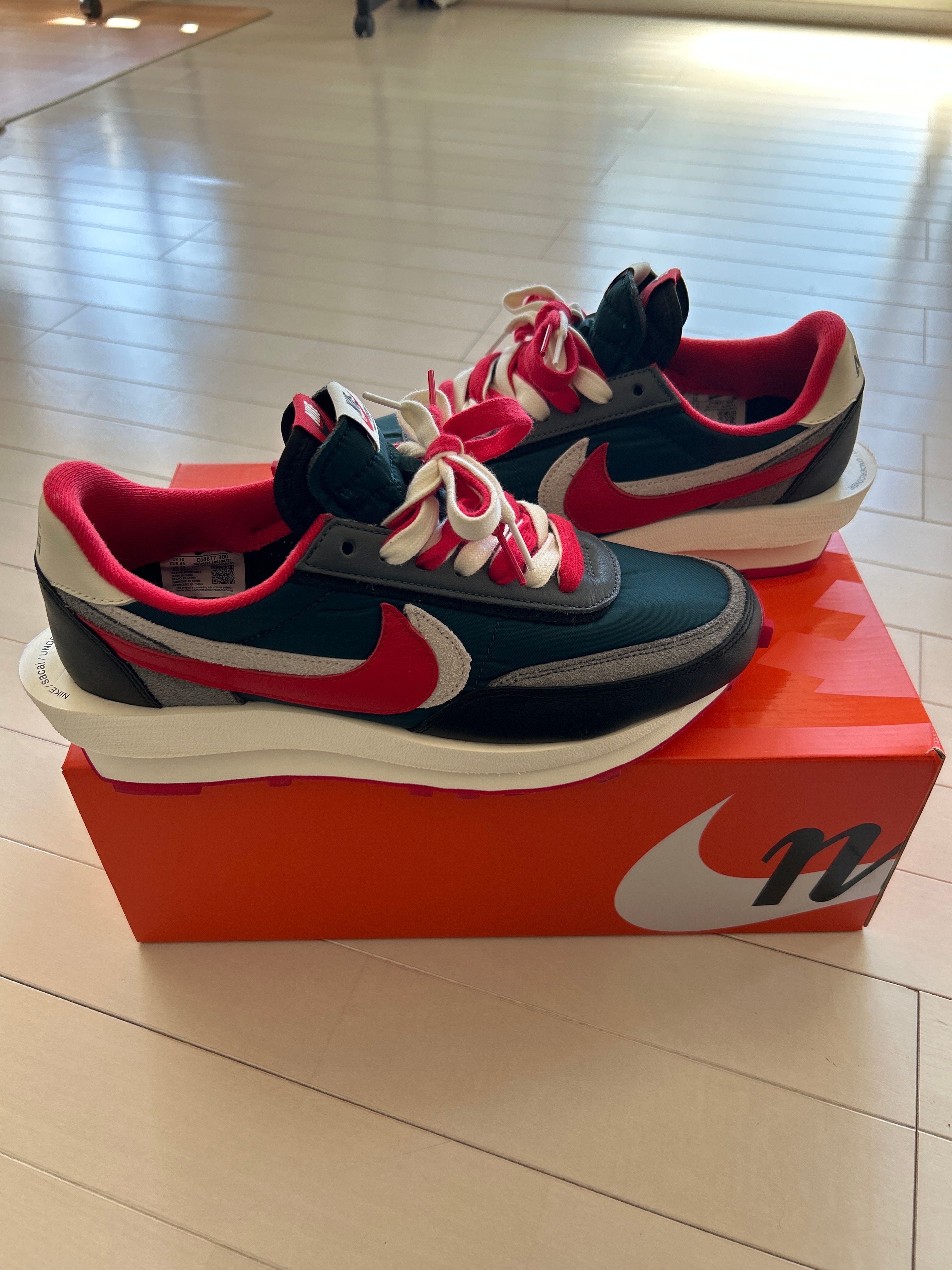 UNDERCOVER × sacai × Nike LD Waffle "Midnight Spruce/Pale Ivory-Dark Grey-University Red"