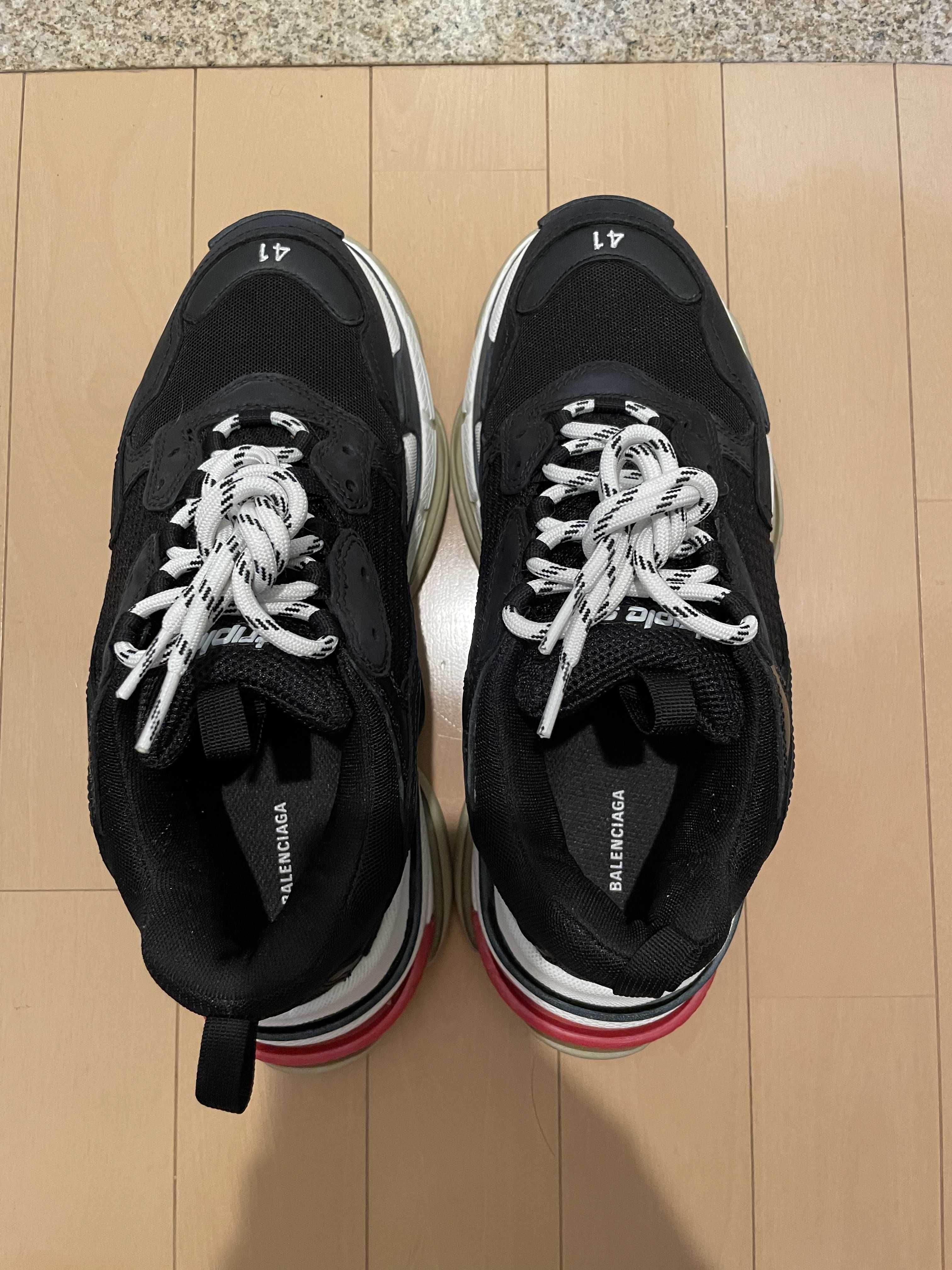 BALENCIAGA Triple S "Black/Red"