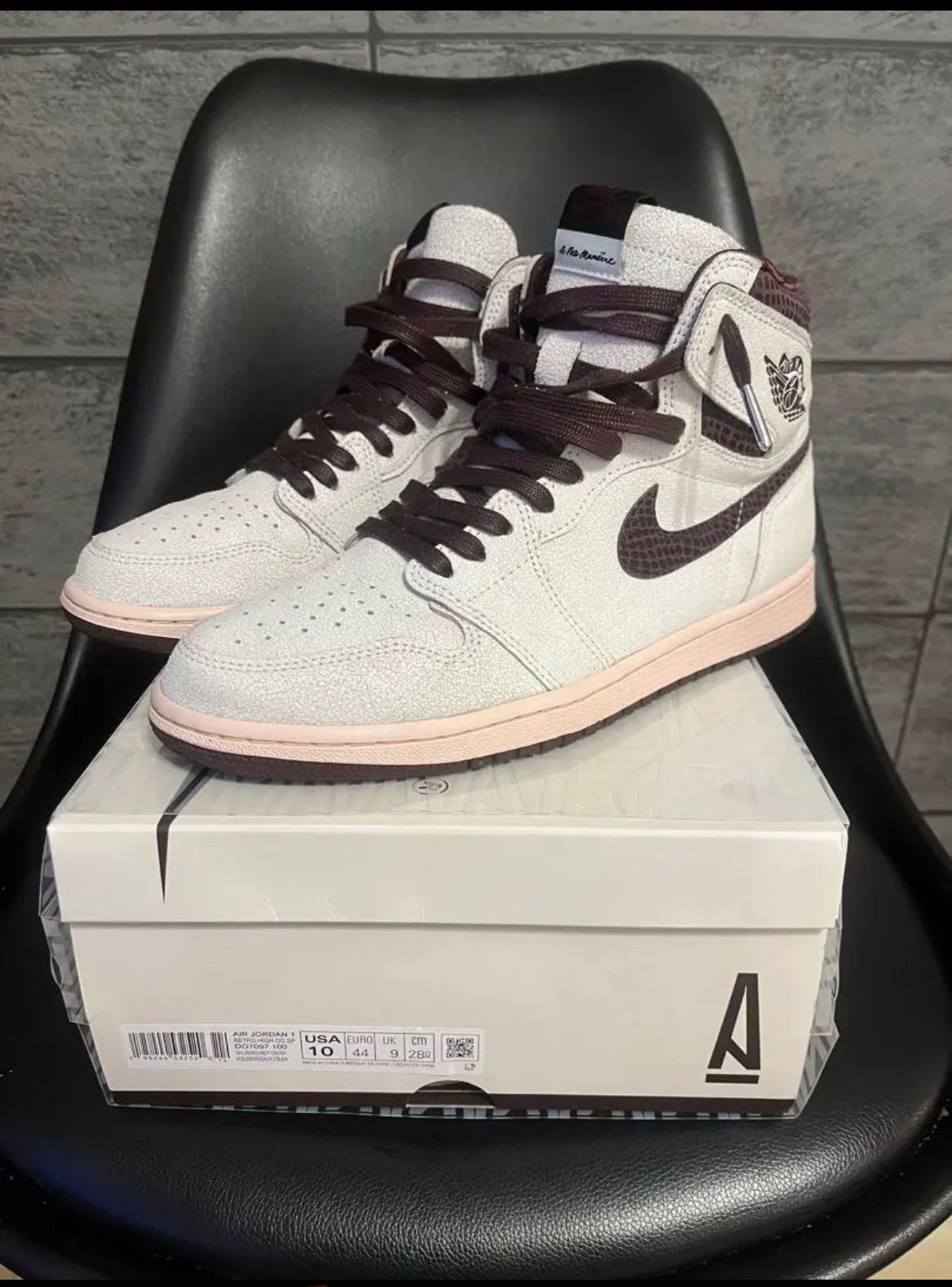 A Ma Maniere × Nike Air Jordan 1 Retro High OG "Sail and Burgundy"