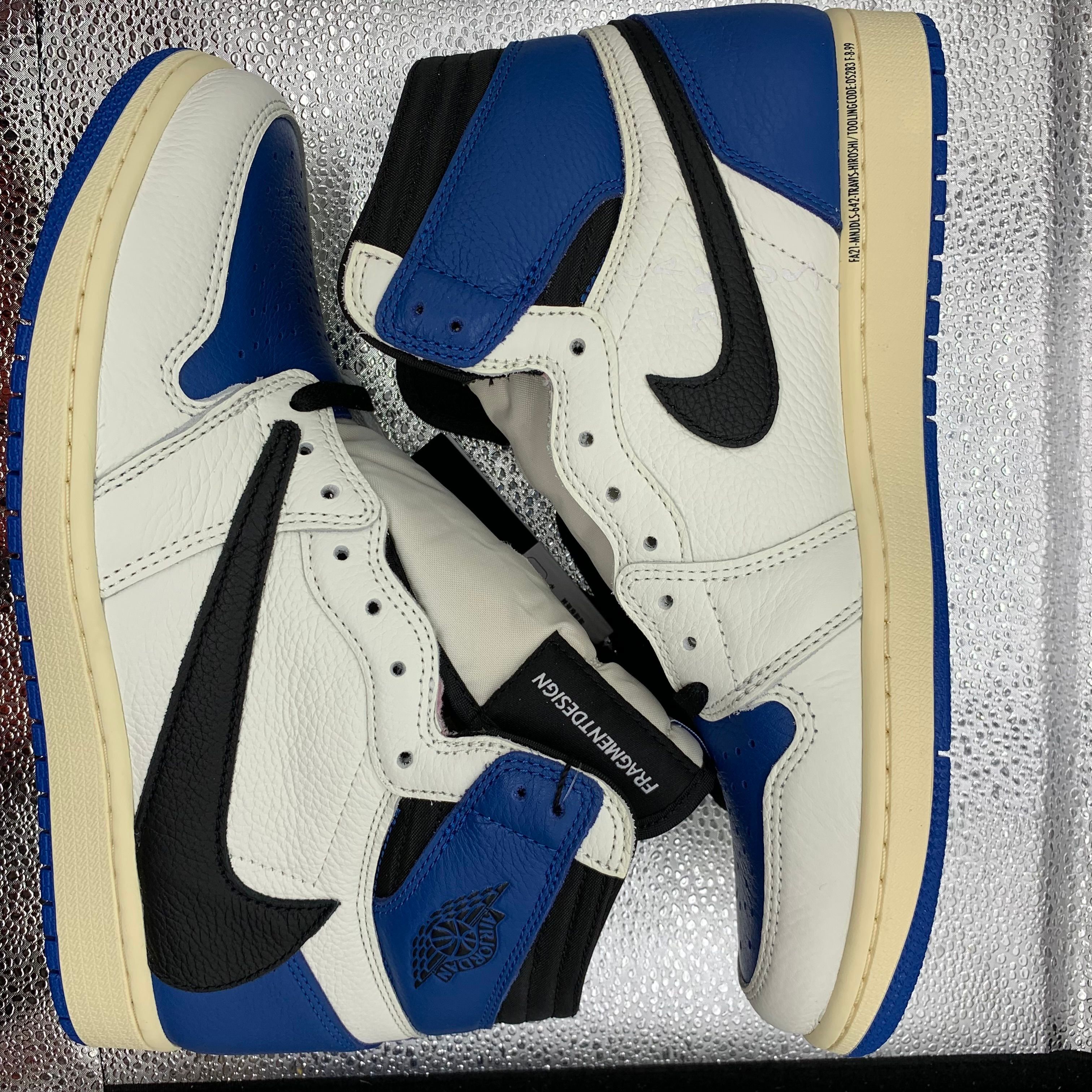 Travis Scott × fragment design × Nike Air Jordan 1 Retro High OG SP "Military Blue"