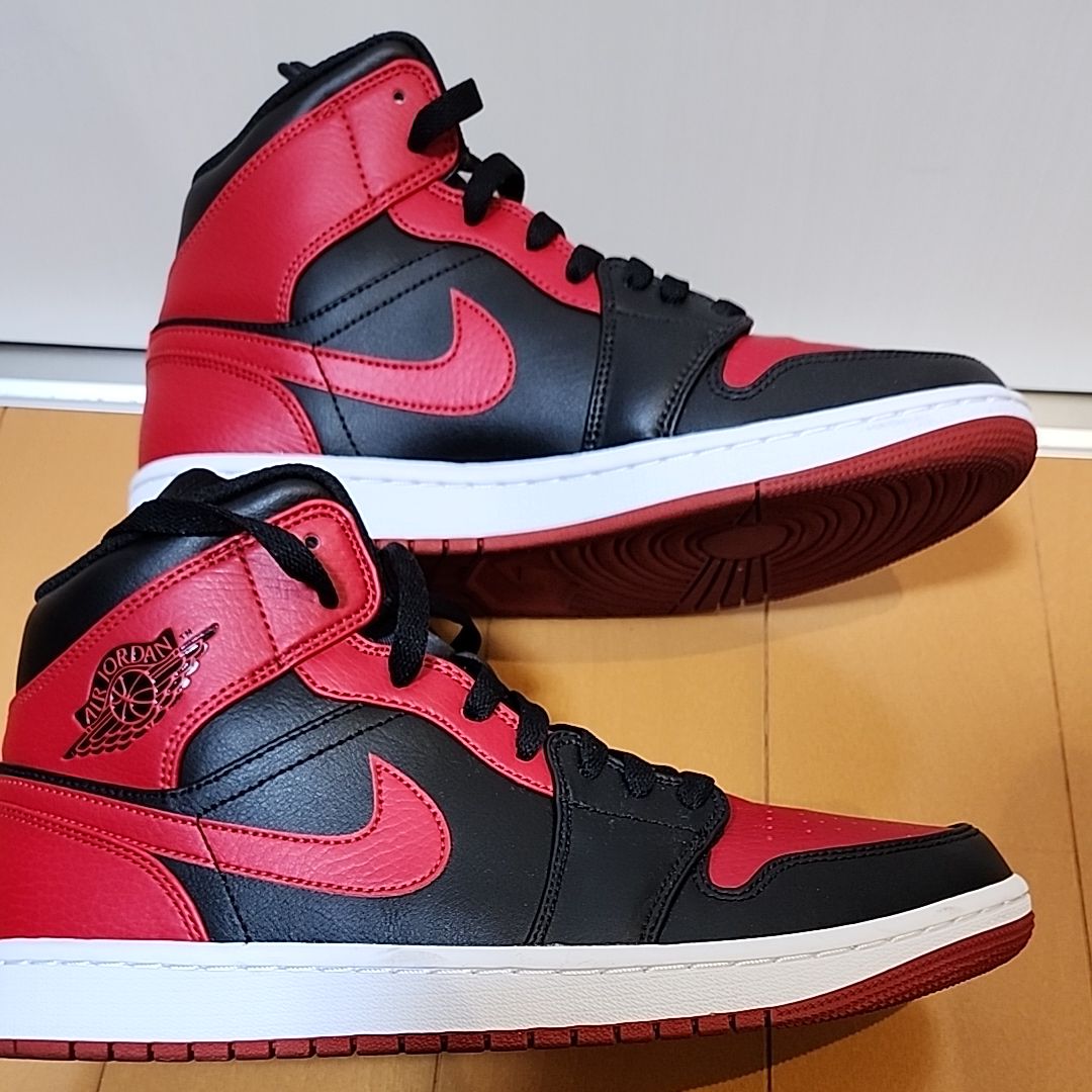 Nike Air Jordan 1 Mid "Bred"