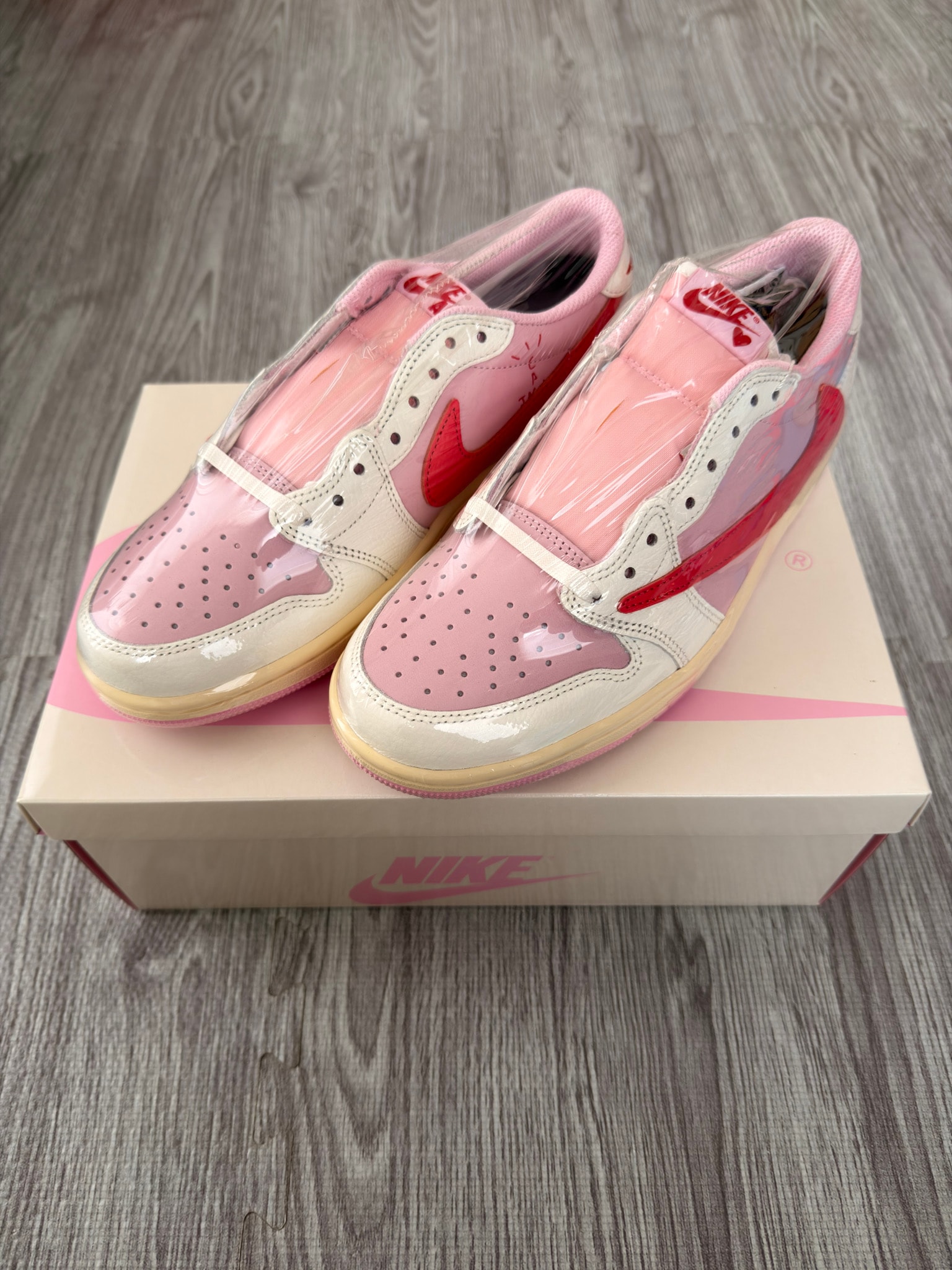 Travis Scott × Nike Air Jordan 1 Retro Low OG "Sail/Tropical Pink"
