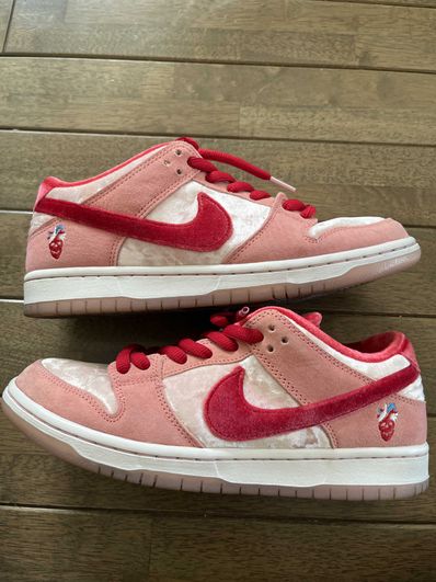 Strangelove × Nike SB Dunk Low "Valentine’s Day"