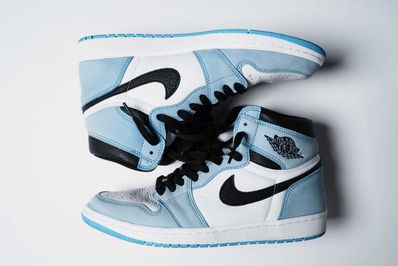 Nike Air Jordan 1 High OG "University Blue"
