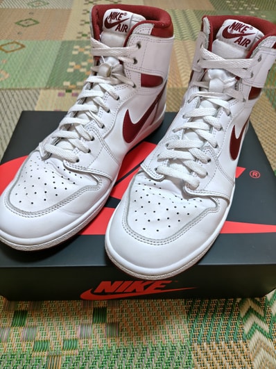Nike Air Jordan 1 High '85 "Metallic Burgundy"