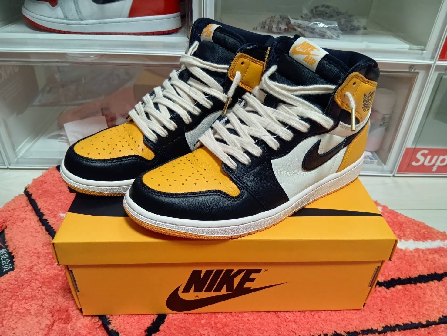Nike Air Jordan 1 Retro High OG "Taxi"