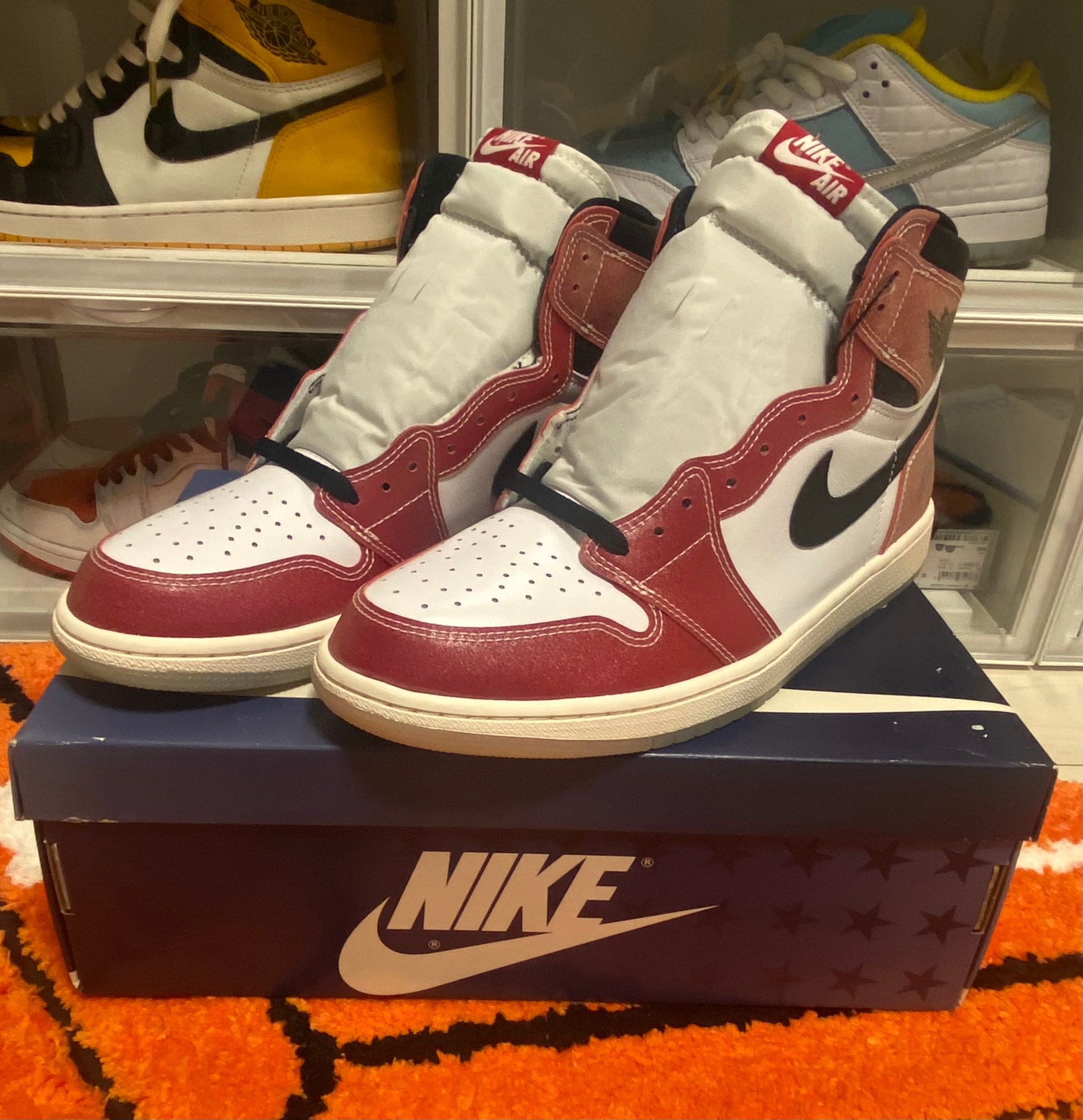 Trophy Room × Nike Air Jordan 1 Retro High "Chicago" (Friends and Family) (Blue Laces)