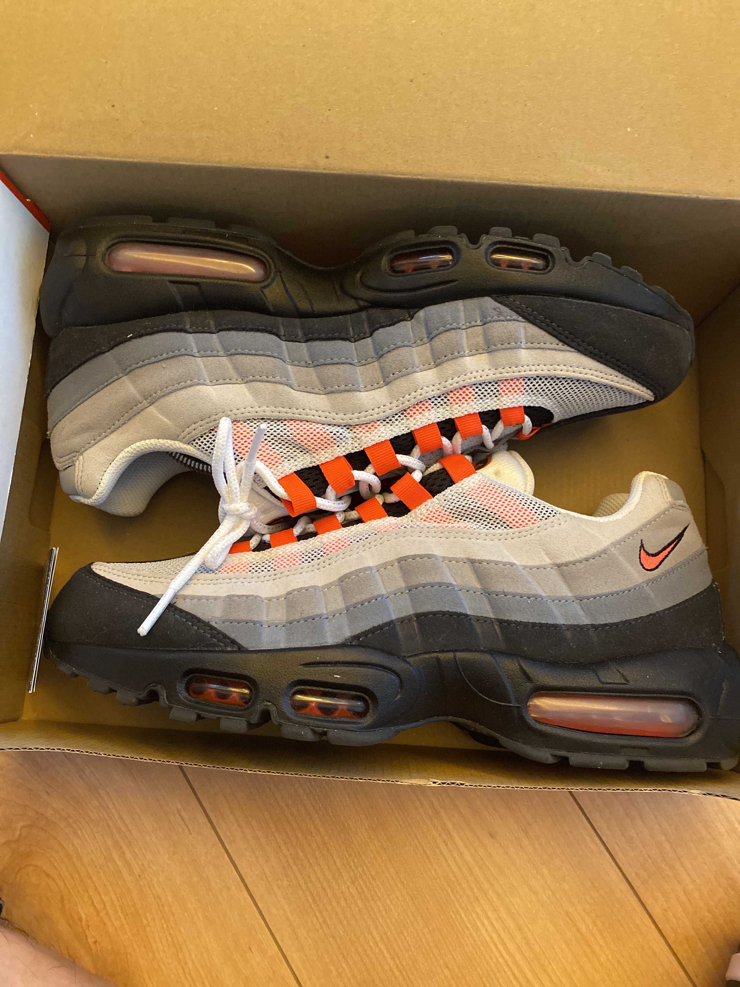 Nike Air Max 95 "White/Solar Red"
