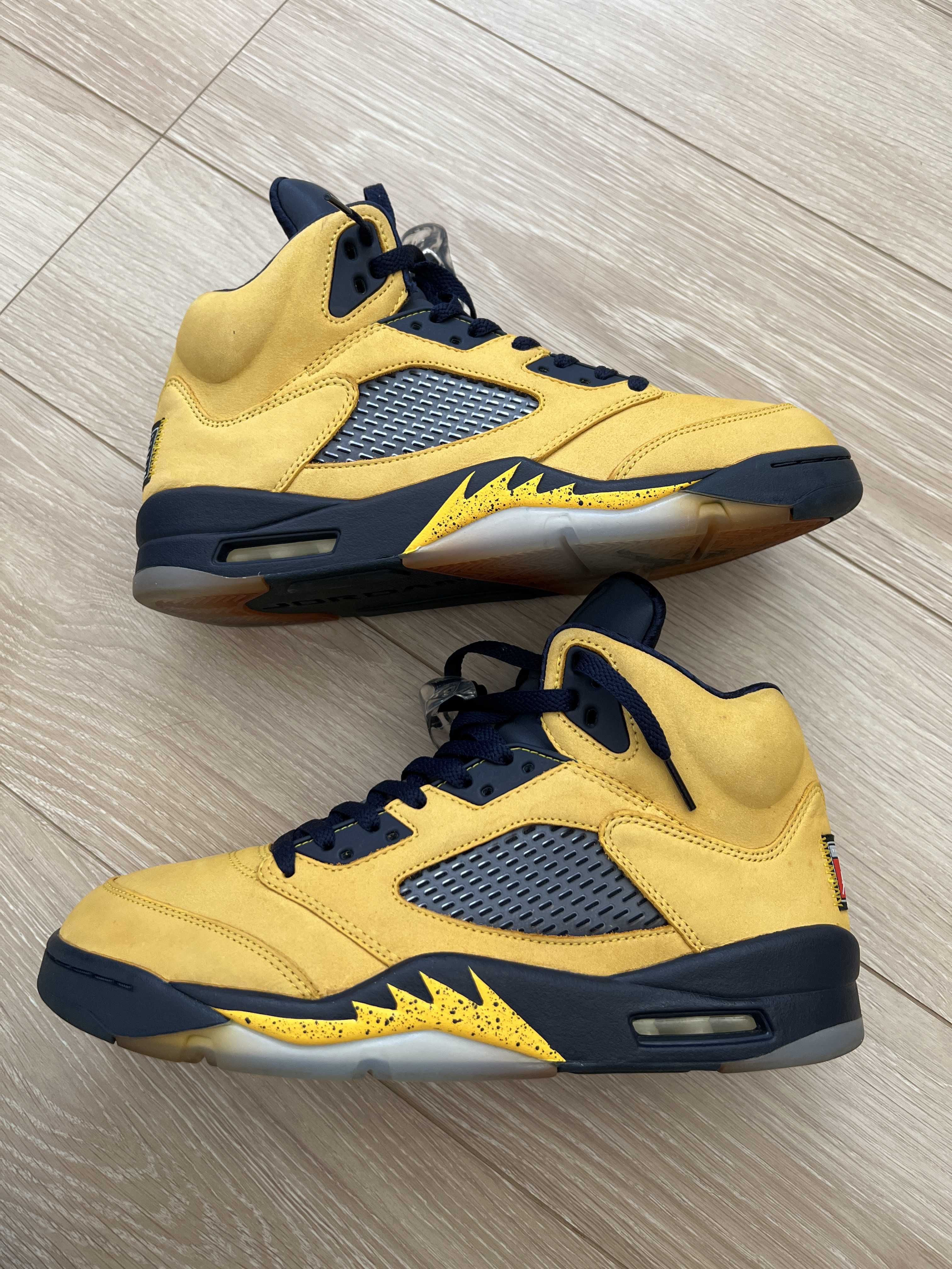 NIKE AIR JORDAN 5 "MICHIGAN"