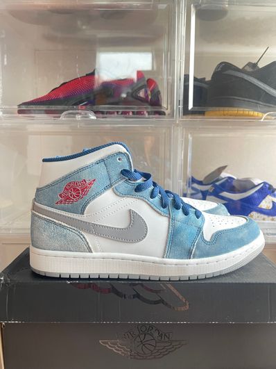 Nike Air Jordan 1 Mid SE "White/Hyper Royal/Red"