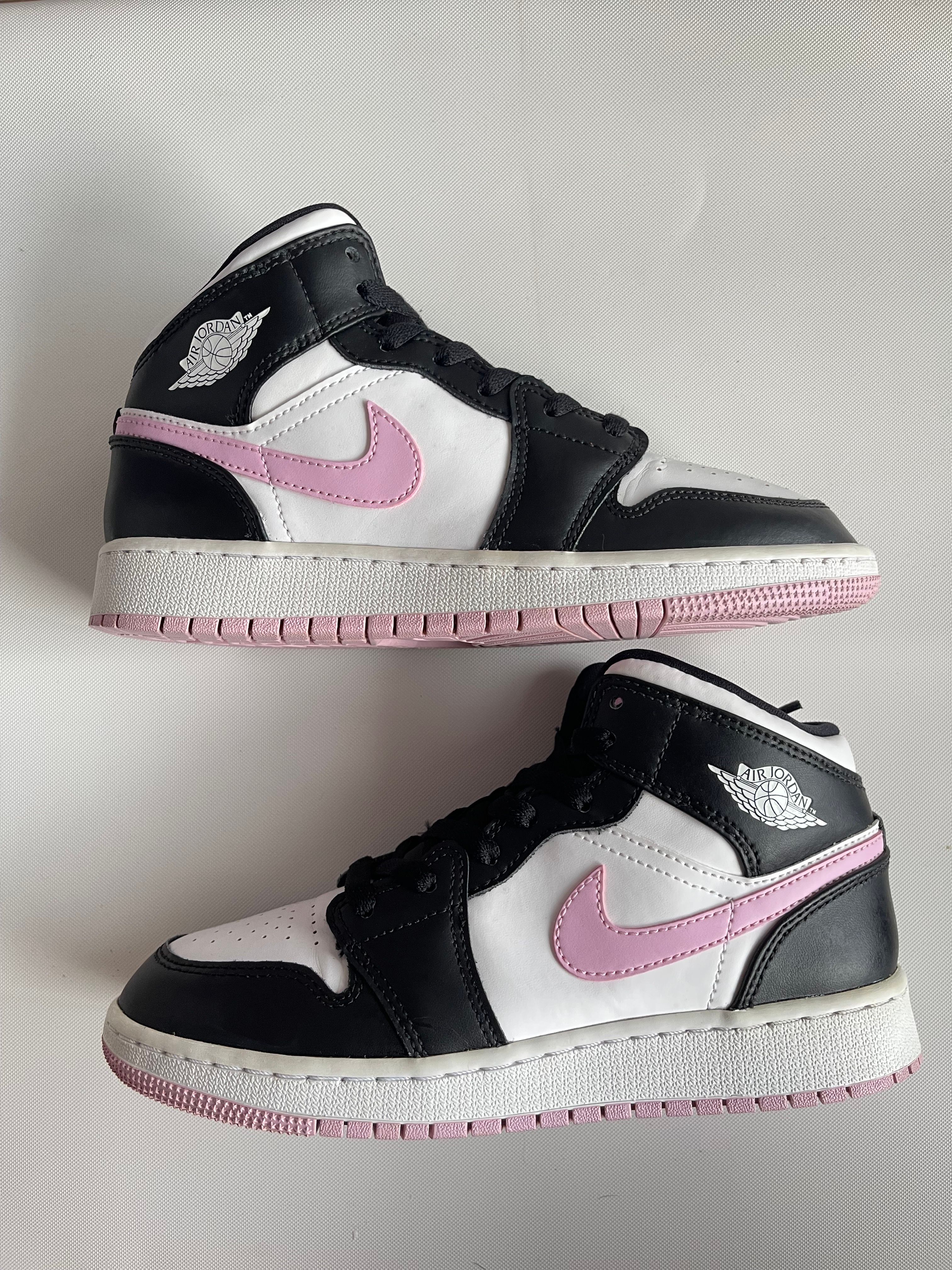 Nike GS Air Jordan 1 Mid "White/Black/Light Arctic Pink"