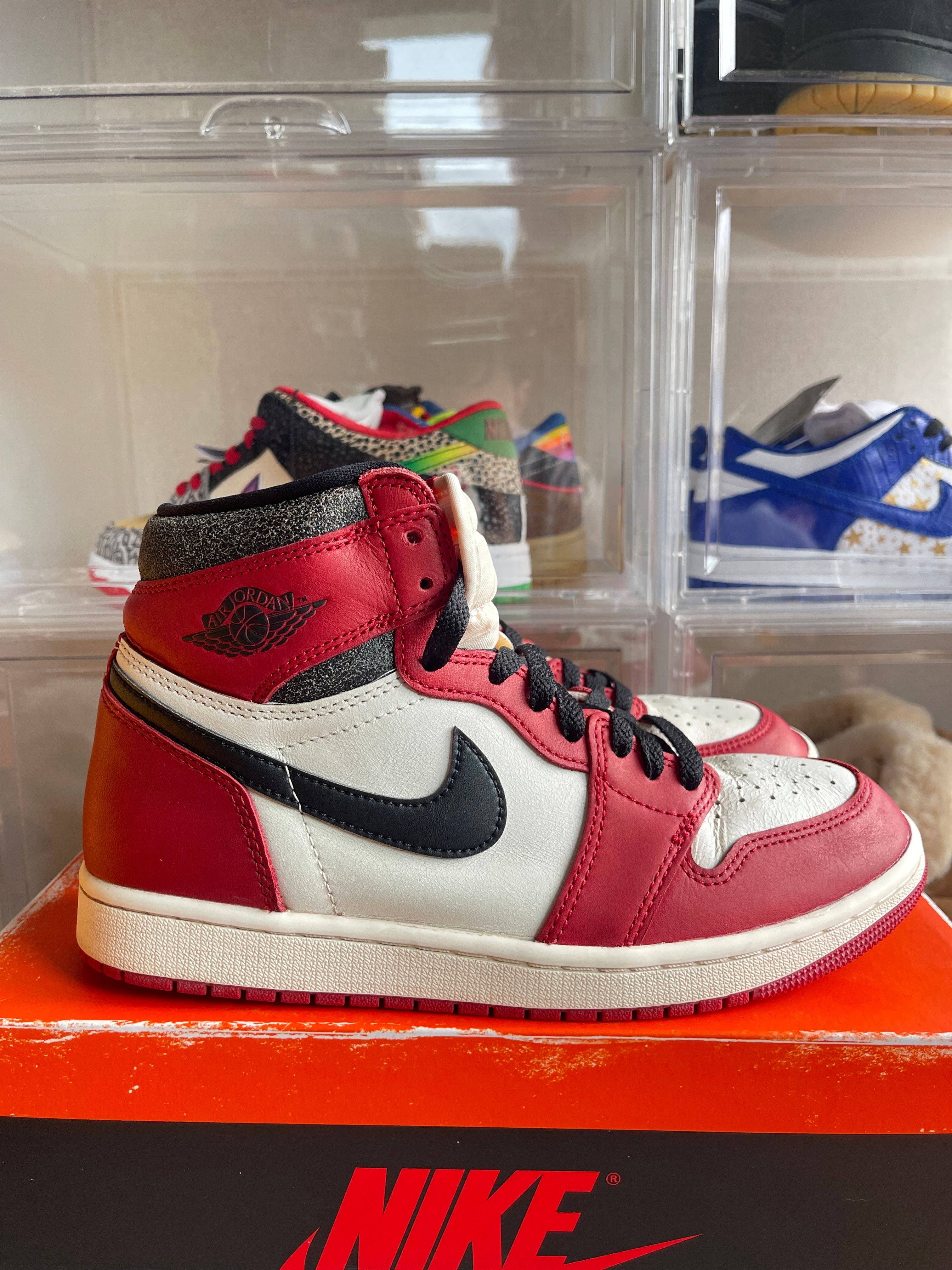 Nike Air Jordan 1 High OG "Lost & Found/Chicago"