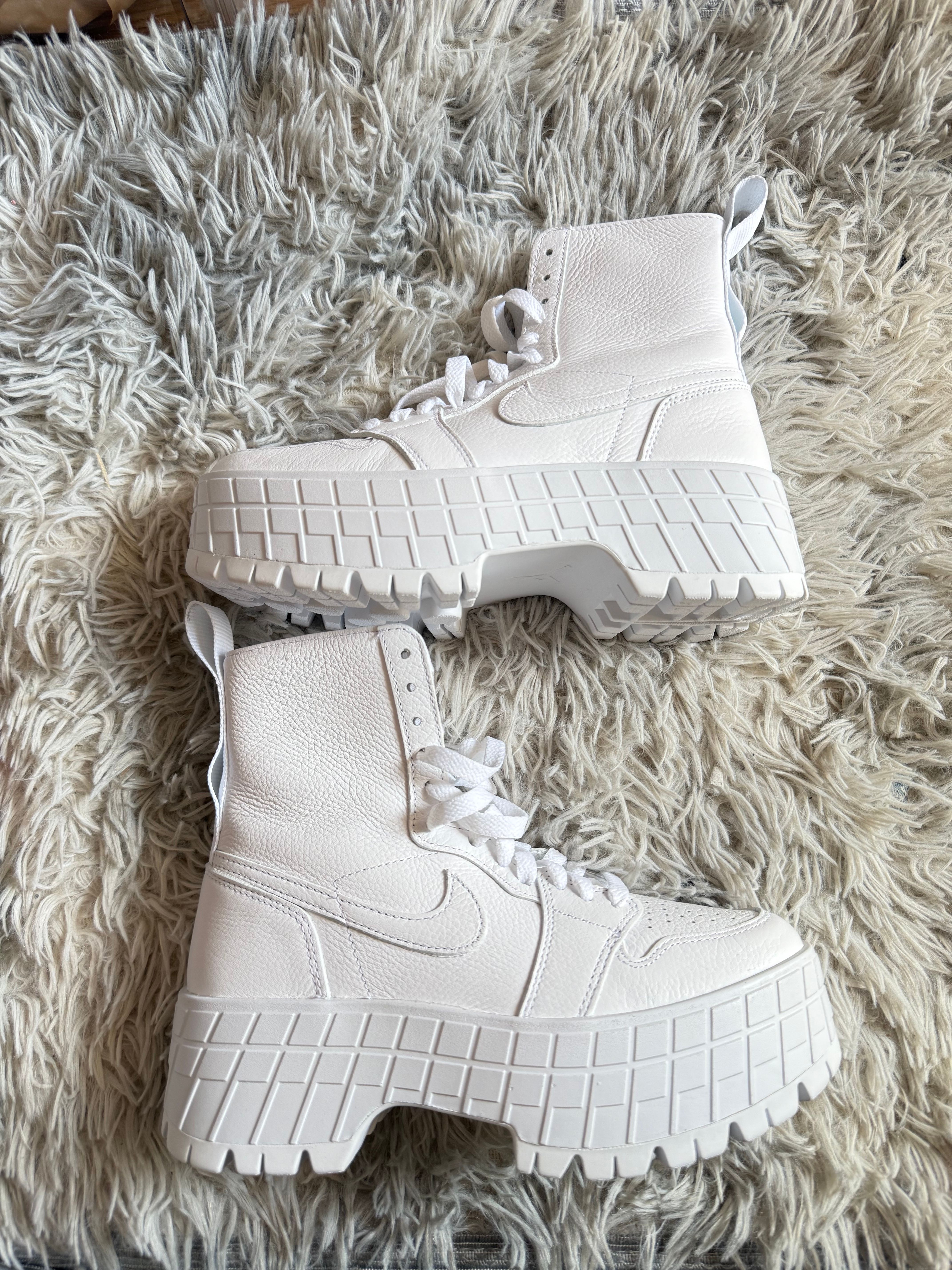 Nike Women's Air Jordan 1 Brooklyn High "White"