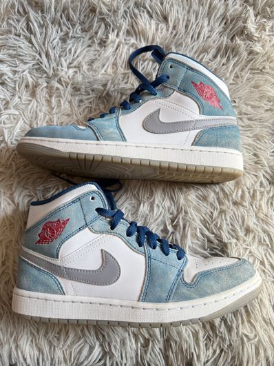 Nike Air Jordan 1 Mid SE "White/Hyper Royal/Red"