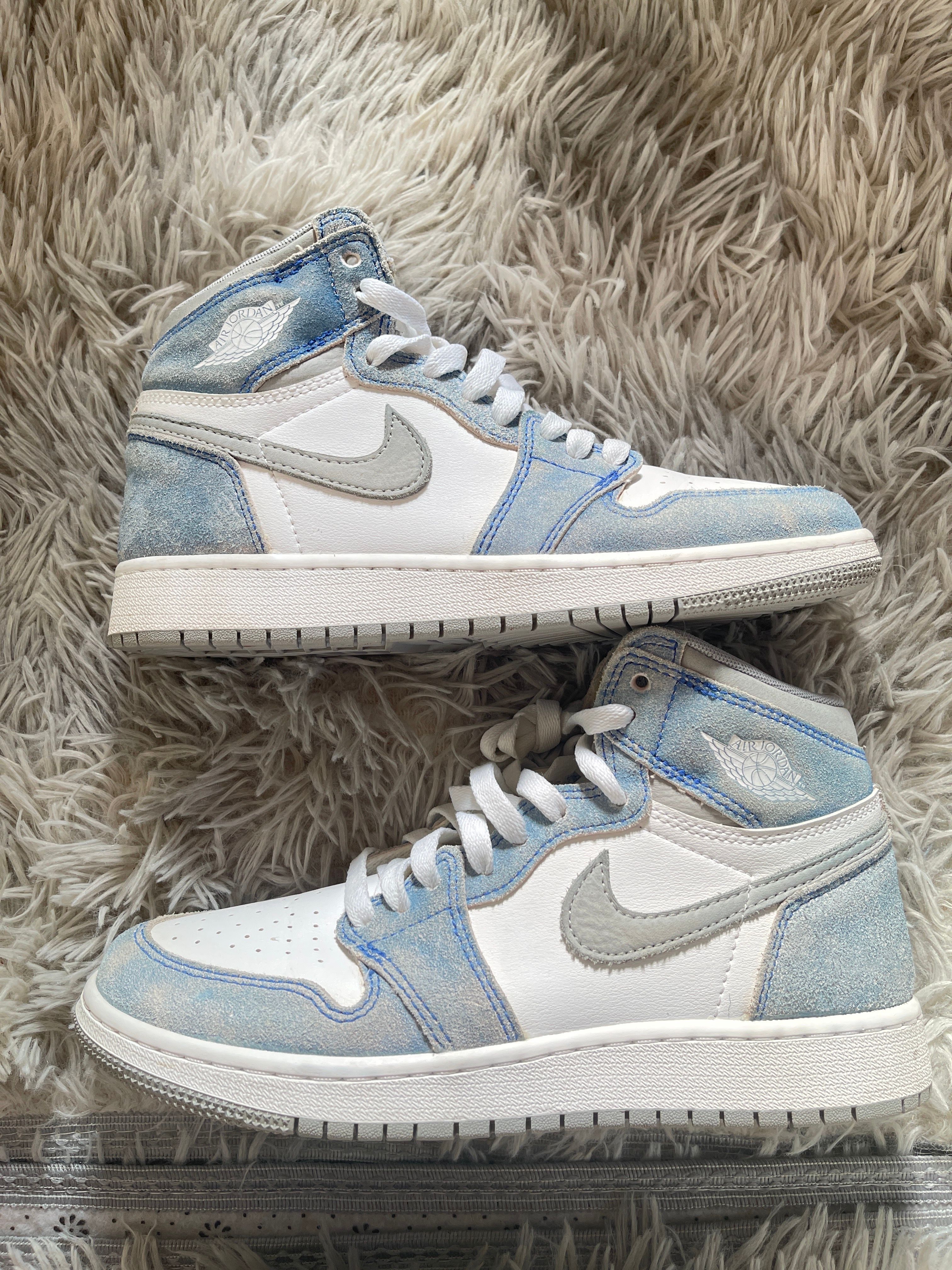 Nike GS Air Jordan 1 High OG "Hyper Royal"