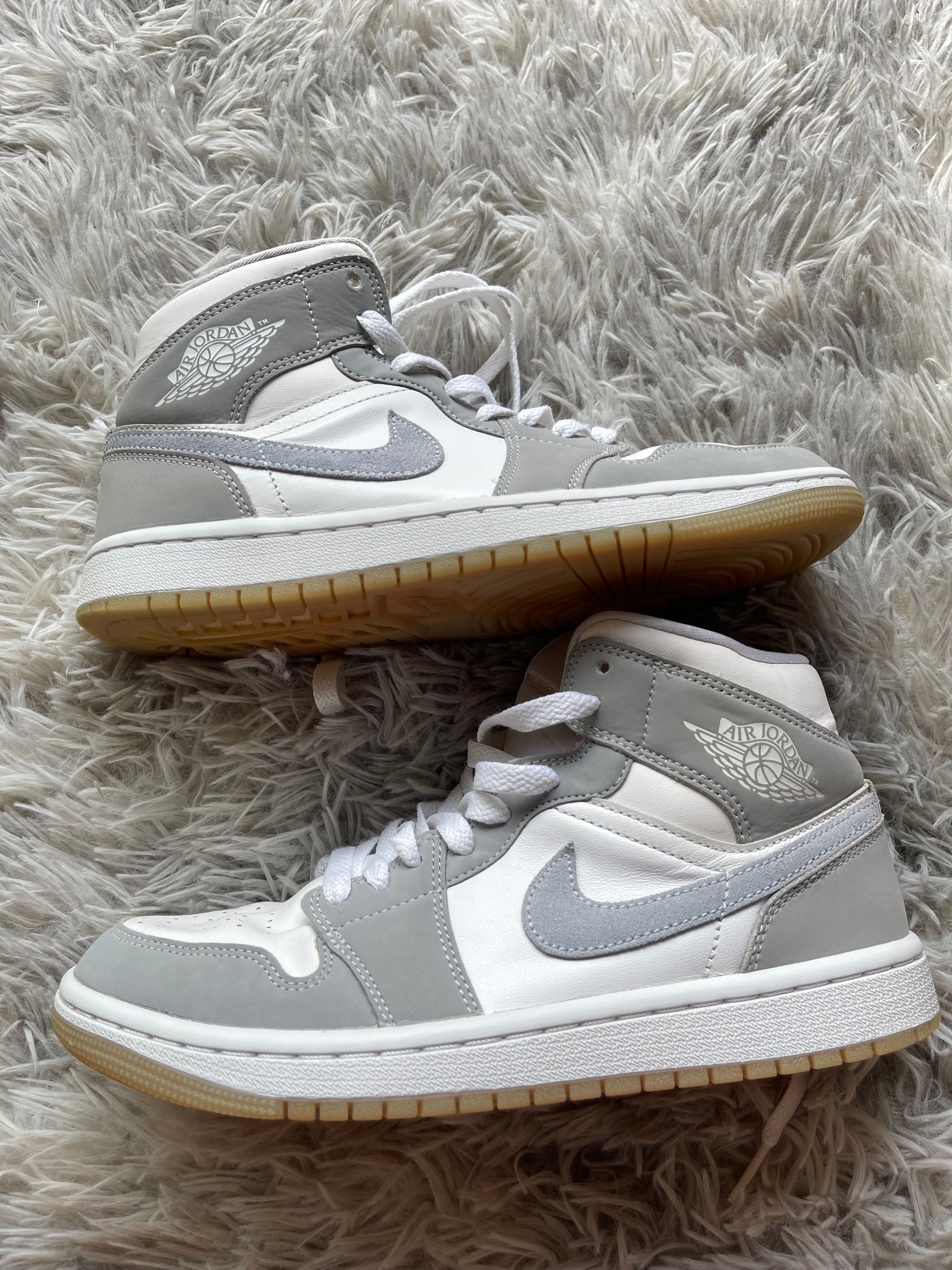 Nike Women's Air Jordan 1 Mid "Wolf Grey"