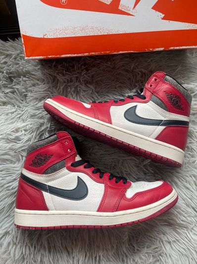 Nike Air Jordan 1 High OG "Lost & Found/Chicago"