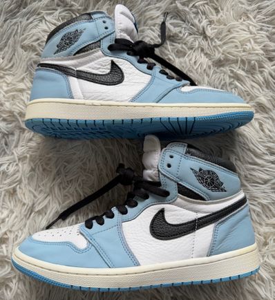 Nike Air Jordan 1 High OG "University Blue"