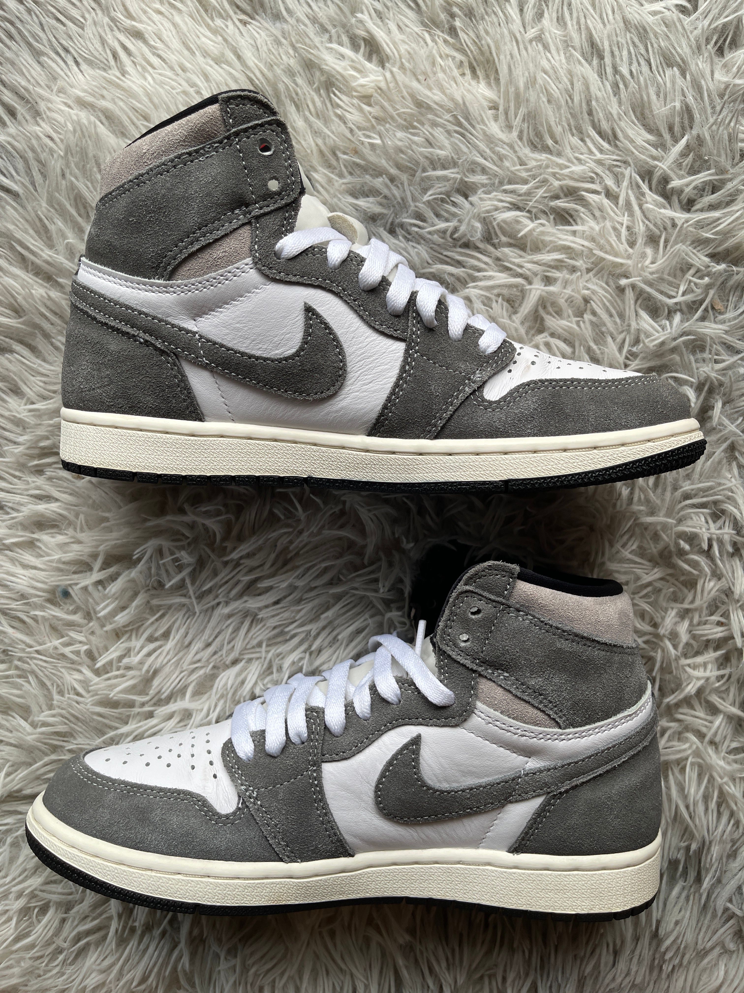 Nike Air Jordan 1 Retro High OG "Black and Smoke Grey"