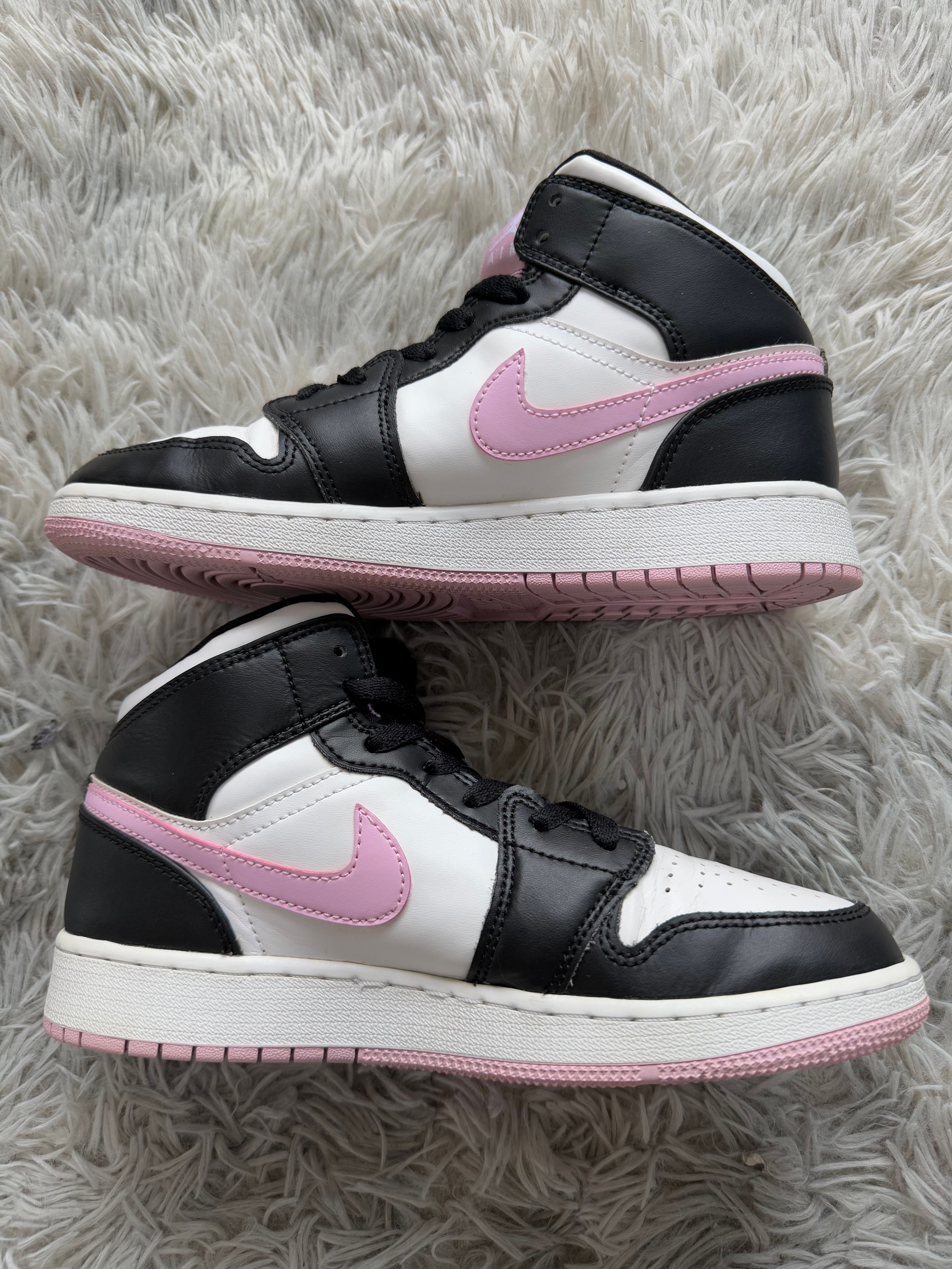 Nike GS Air Jordan 1 Mid "White/Black/Light Arctic Pink"