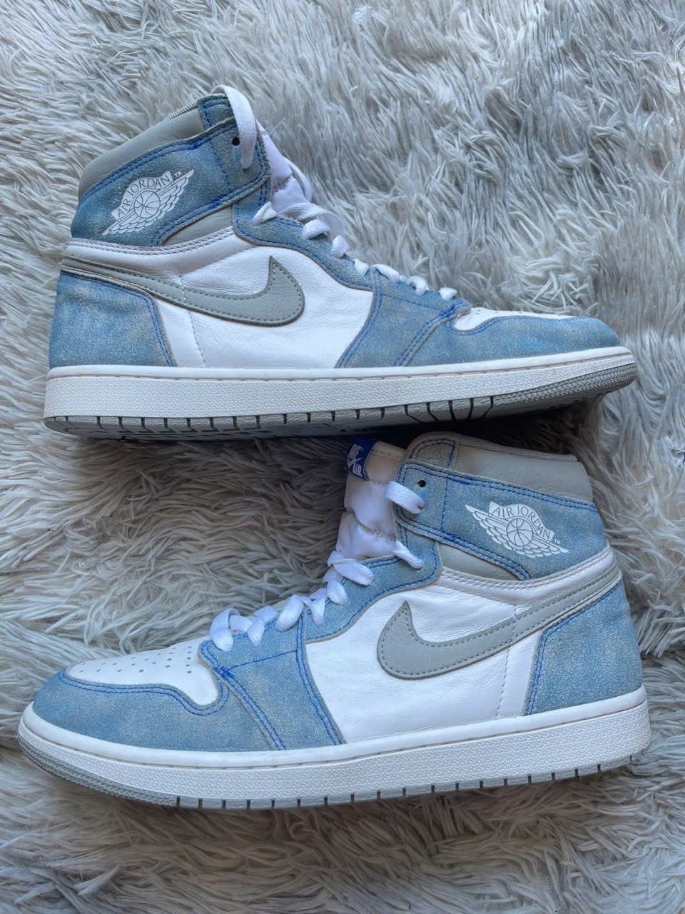 Nike Air Jordan 1 High OG "Hyper Royal"