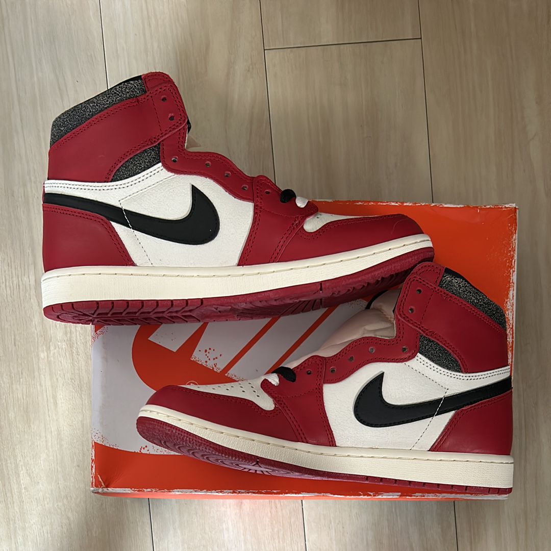 Nike Air Jordan 1 High OG "Lost & Found/Chicago"