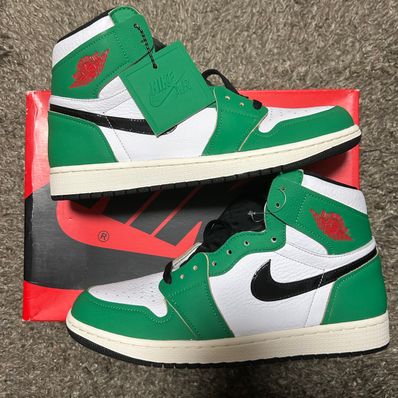 Nike Women's Air Jordan 1 High OG "Lucky Green/White-Sail-Black"