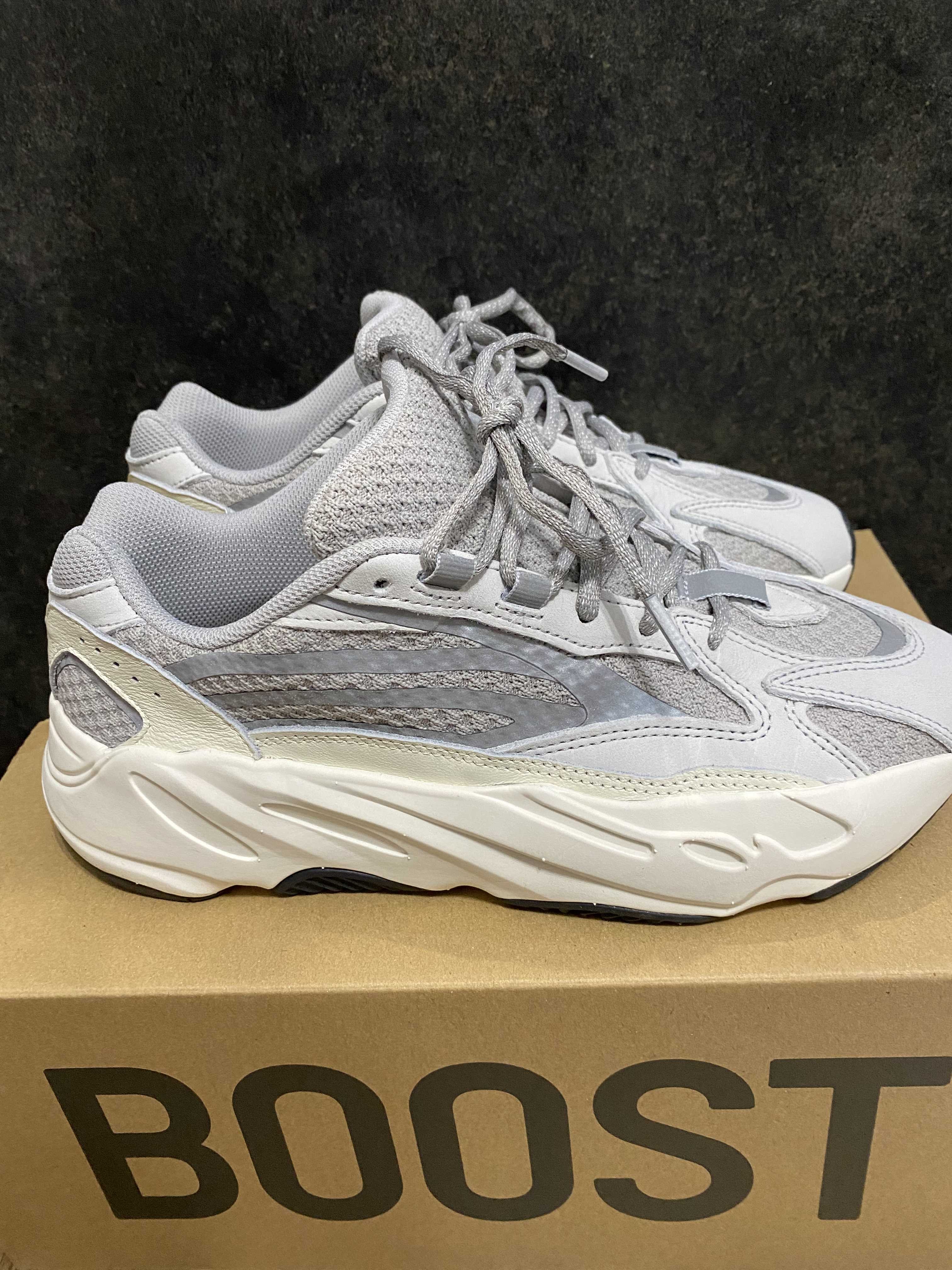 adidas YEEZY Boost 700 V2 "Static"