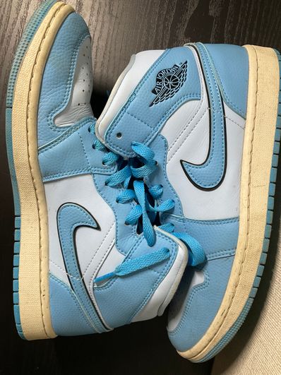 Nike Women's Air Jordan 1 Mid SE "University Blue"