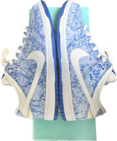 Nike SB Dunk Low "Blue Marble"