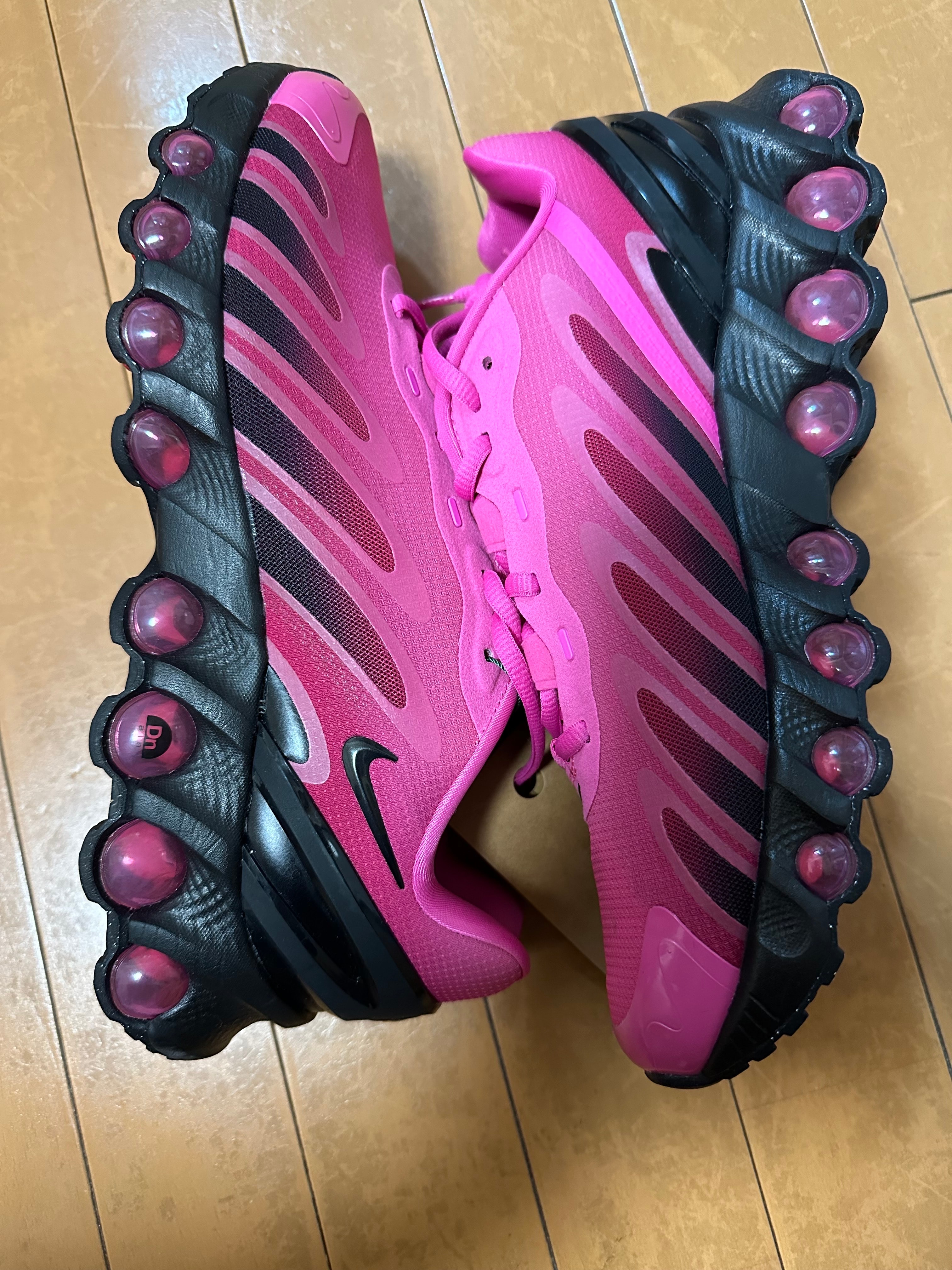 ナイキ ウィメンズ エアマックスDN8 "レーザーフューシャ/スポーツフューシャ/ブラック"