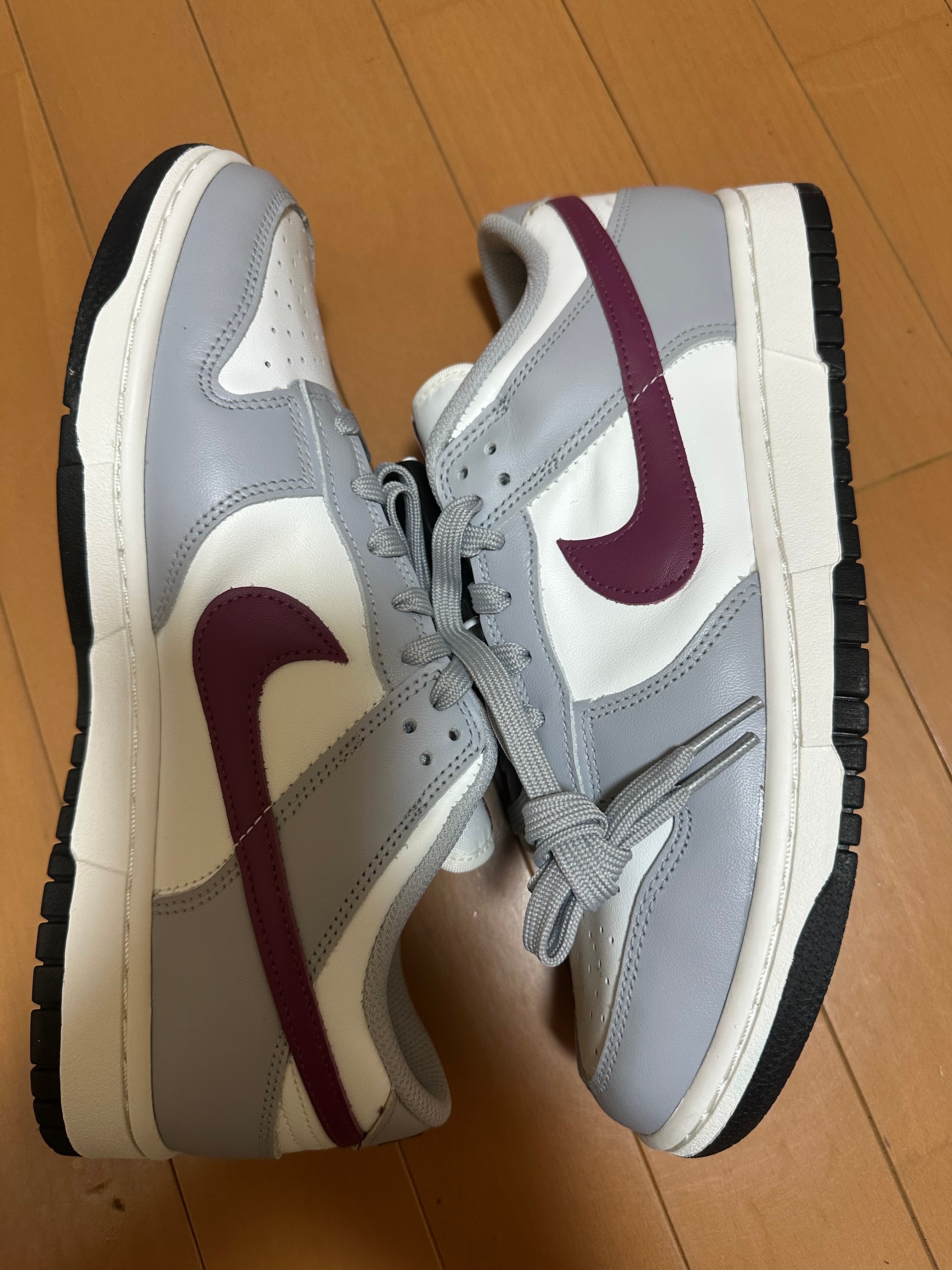 ナイキ ウィメンズ ダンク ロー "グレー/レッド"