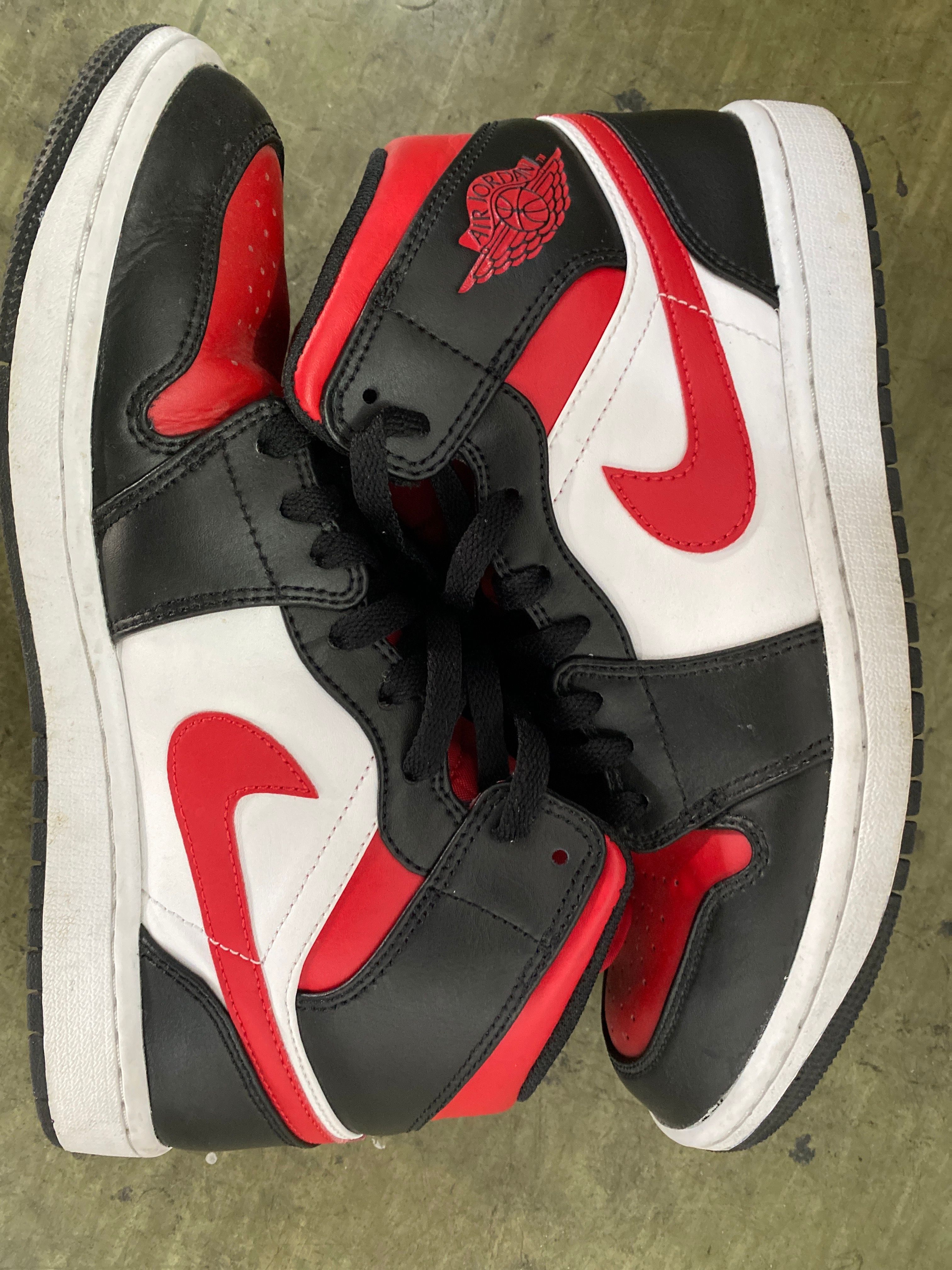 Nike Air Jordan 1 Mid "Black/Gym Red/White"