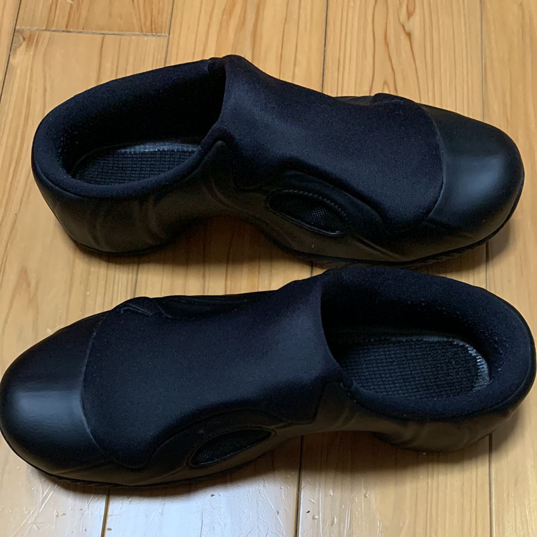 Nike Clogposite "Black and Metallic Silver"