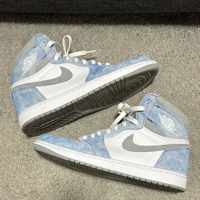 Nike Air Jordan 1 High OG "Hyper Royal"