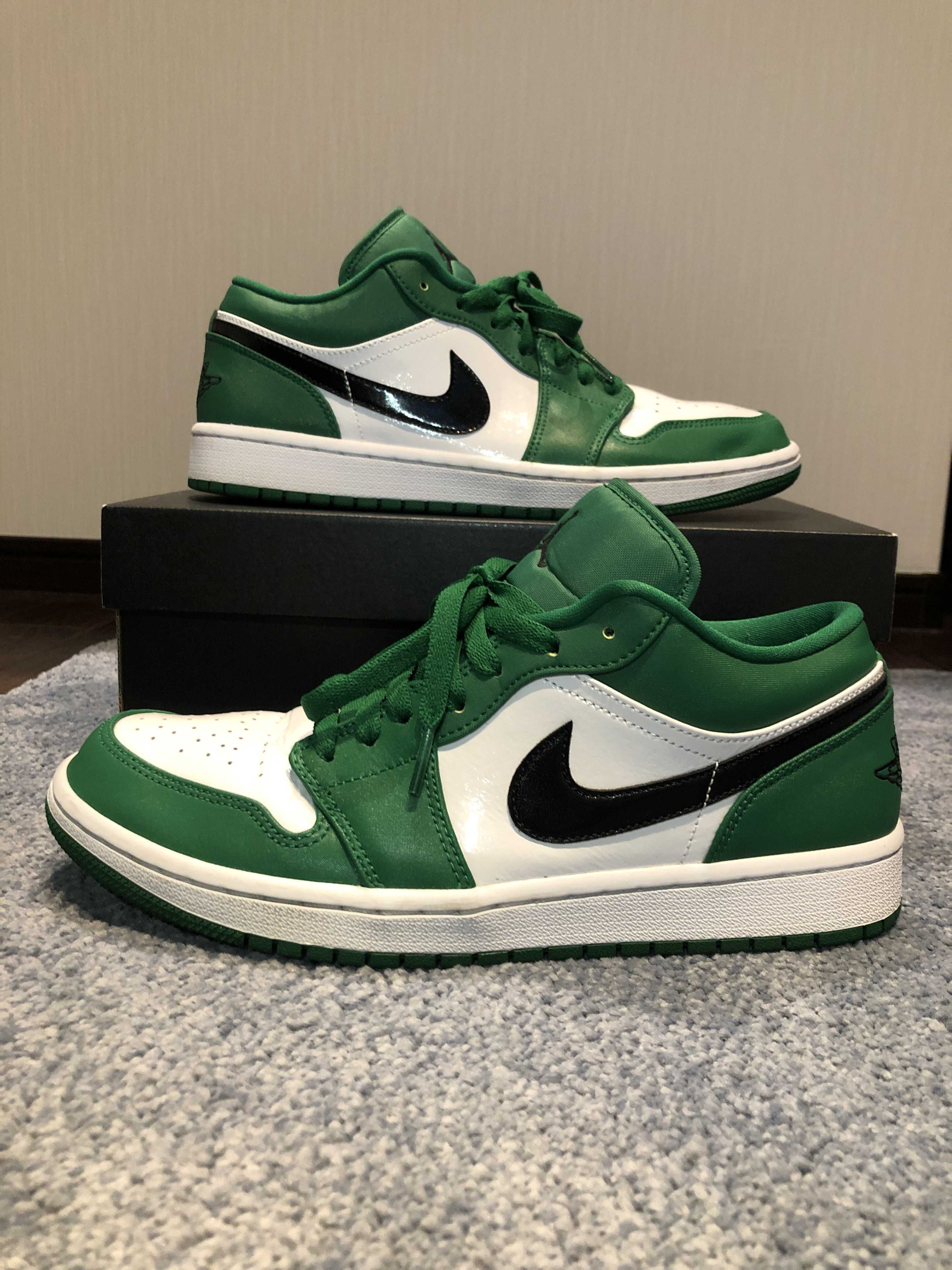 NIKE AIR JORDAN 1 LOW "PINE GREEN/WHITE"