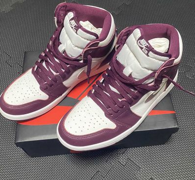 Nike Air Jordan 1 High OG "Bordeaux"