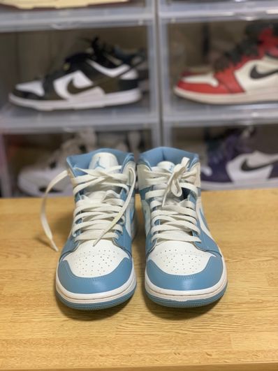 Nike Women's Air Jordan 1 Mid "University Blue"