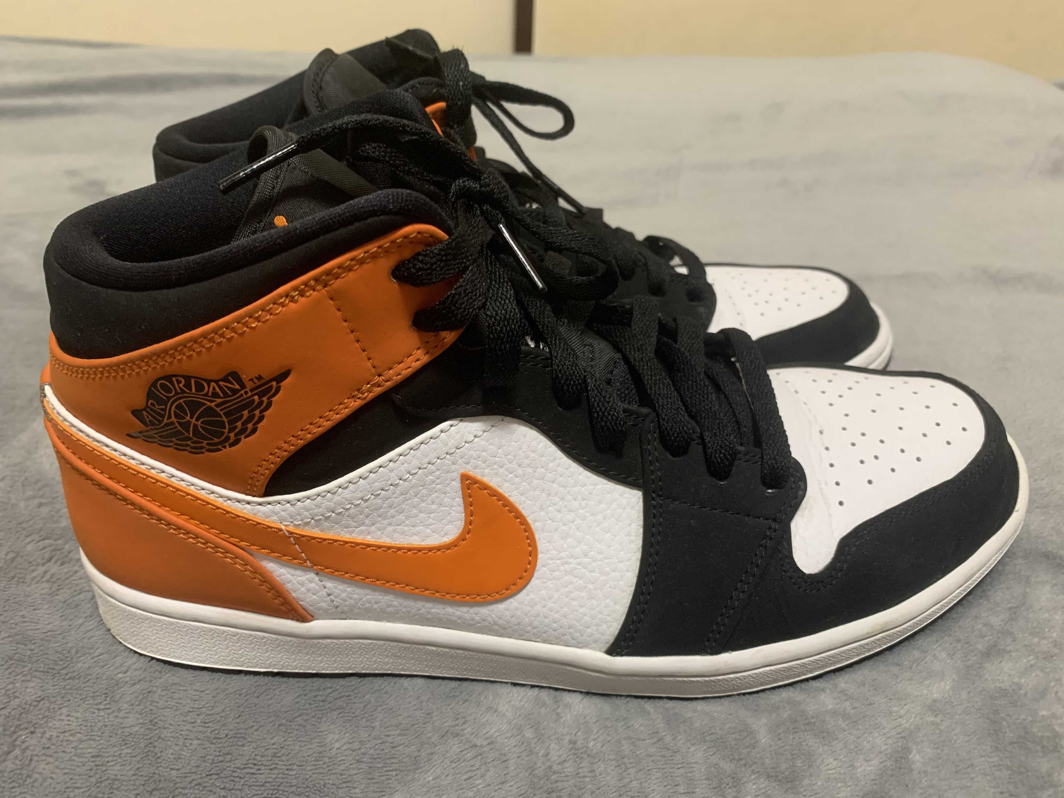 NIKE AIR JORDAN 1 MID "SHATTERED BACKBOARD"