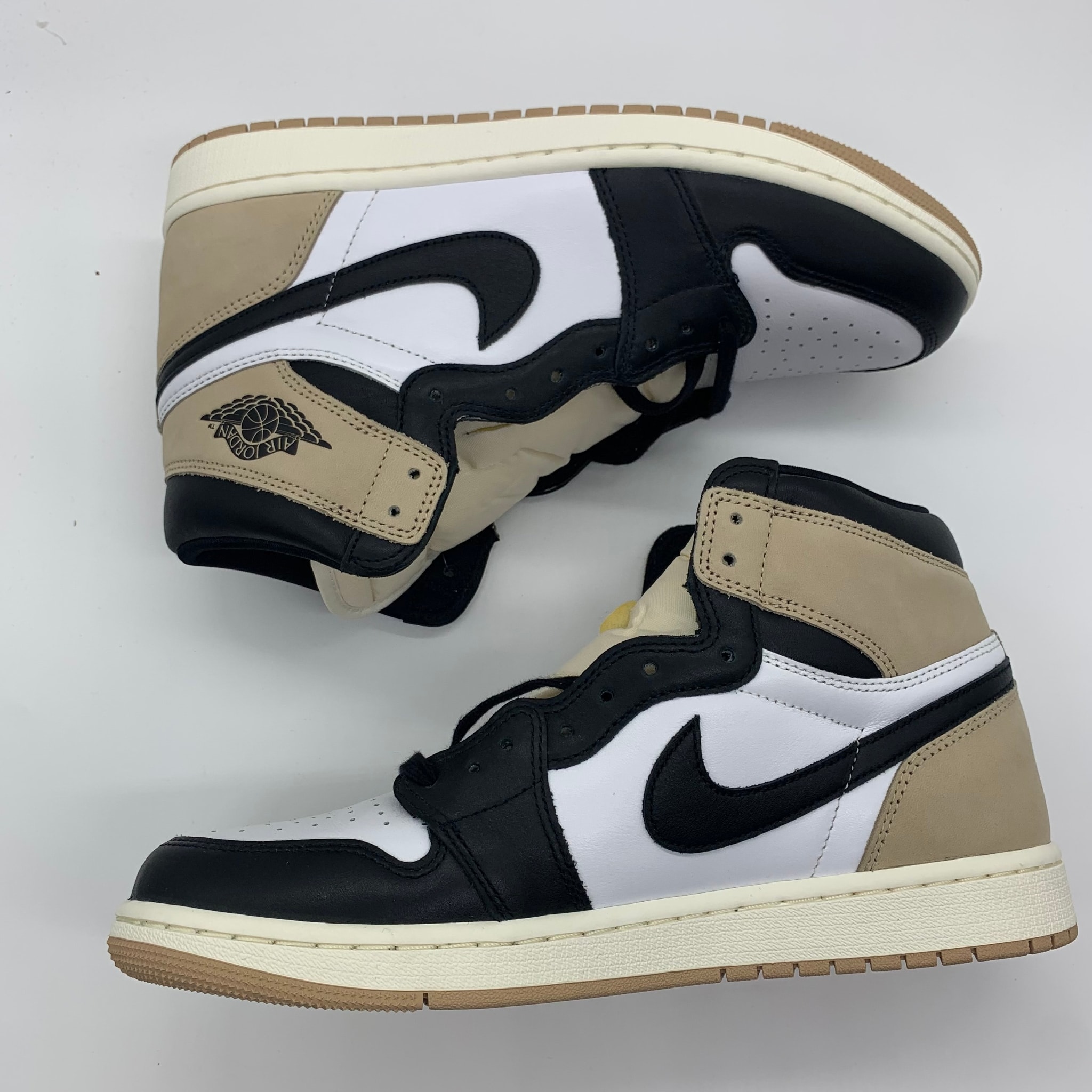 Nike Women's Air Jordan 1 Retro High OG "Latte"