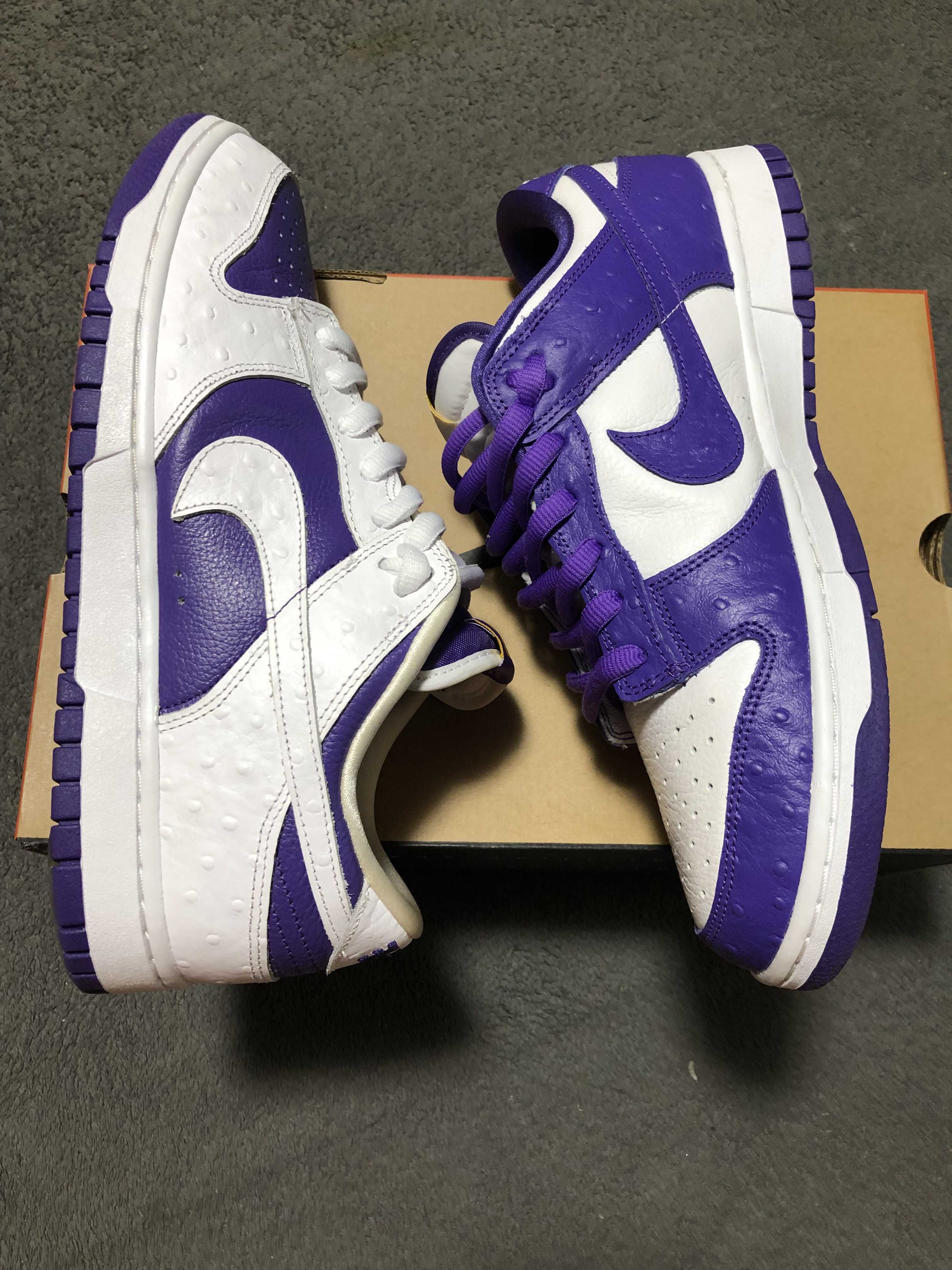 Nike Women's Dunk Low "Made You Look"