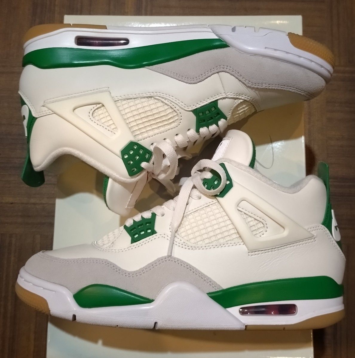 Nike SB × Air Jordan 4 Retro SP "Pine Green"