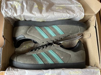 adidas Gazelle "Pantone/Core Black"