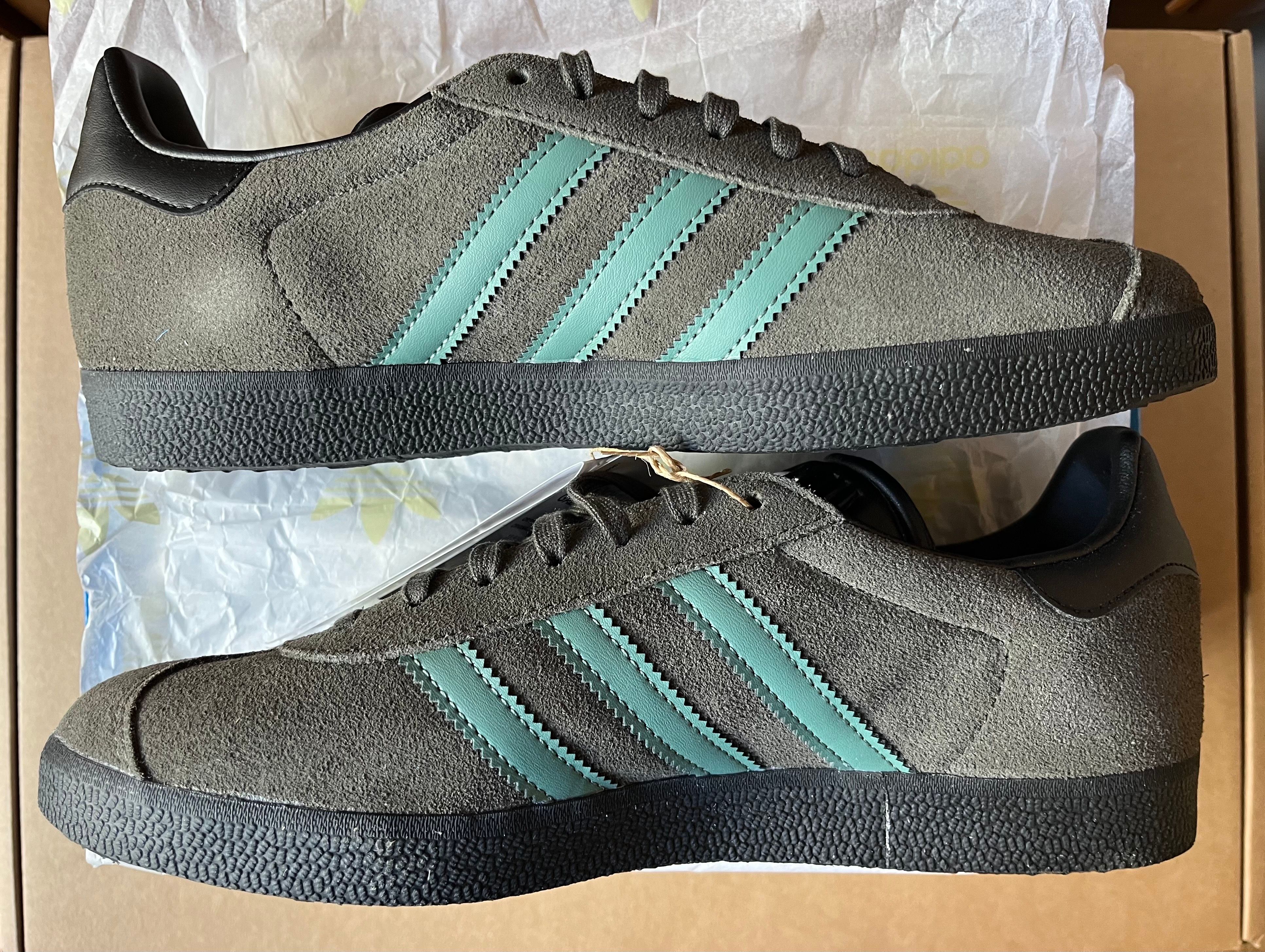 adidas Gazelle "Pantone/Core Black"