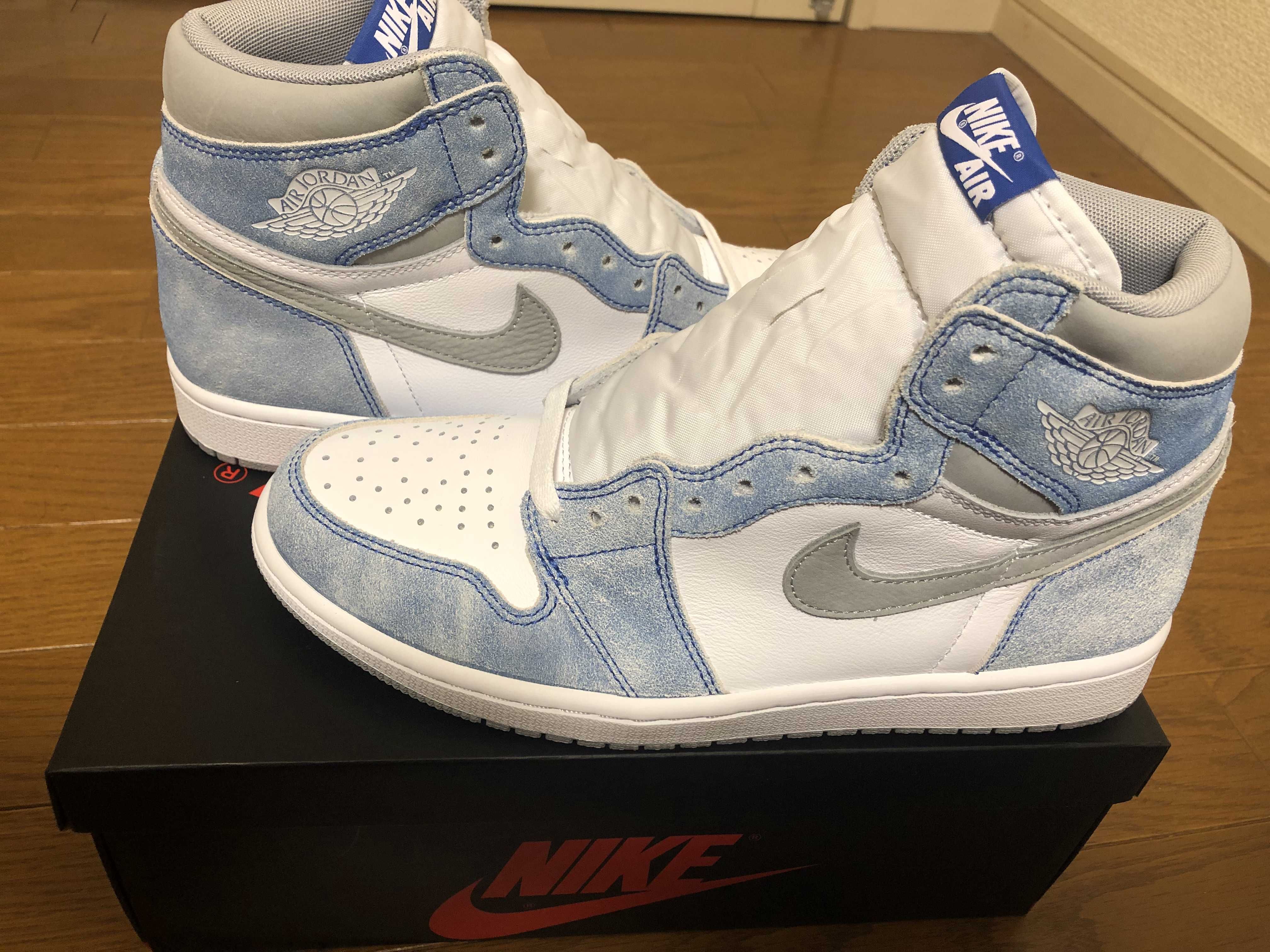 Nike Air Jordan 1 High OG "Hyper Royal"