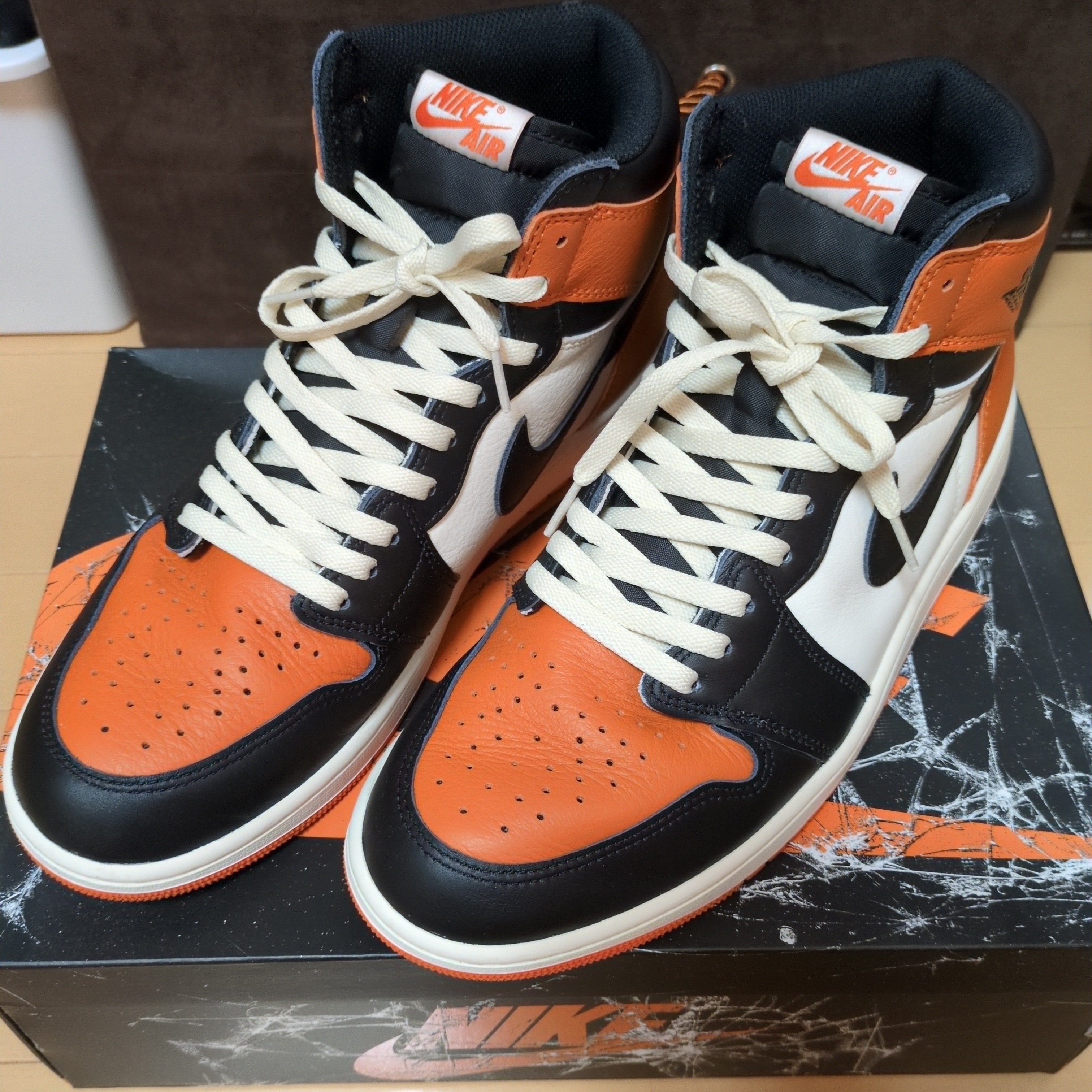 ナイキ エアジョーダン1 レトロ ハイ OG "シャッタードバックボード" (2025)