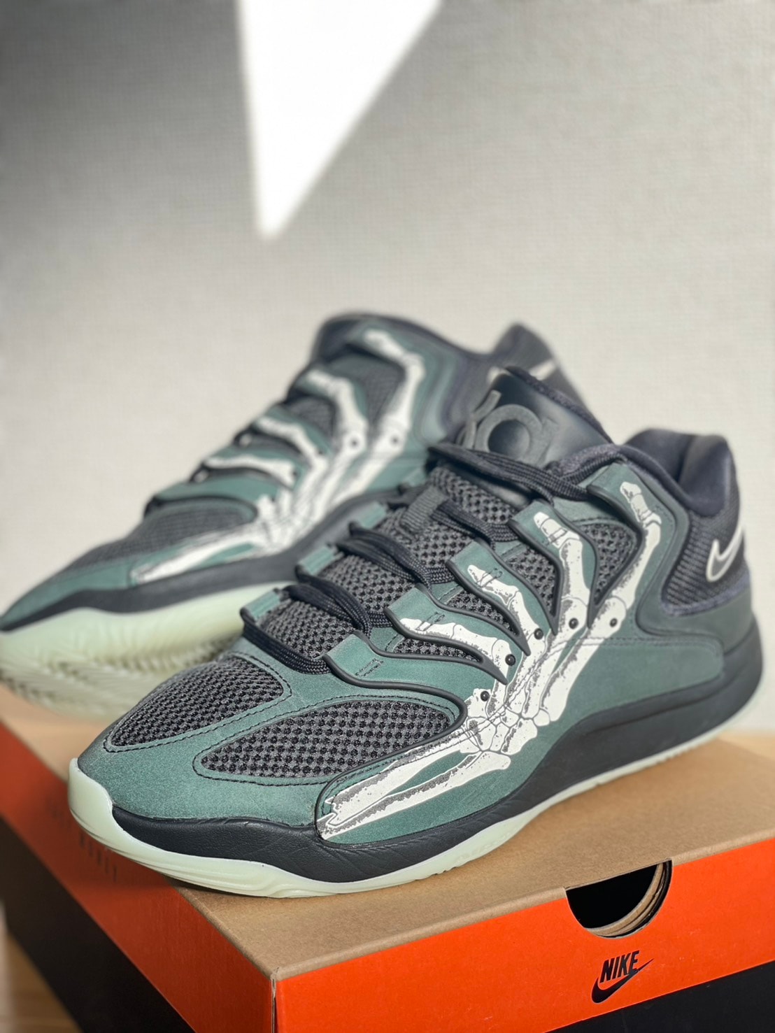 Nike KD 18 "Halloween" (IM1346-001/IM1347-001)