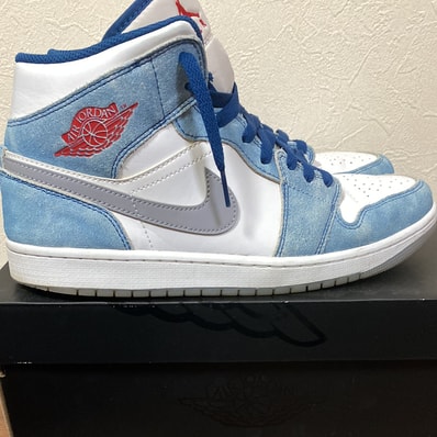 Nike Air Jordan 1 Mid SE "White/Hyper Royal/Red"