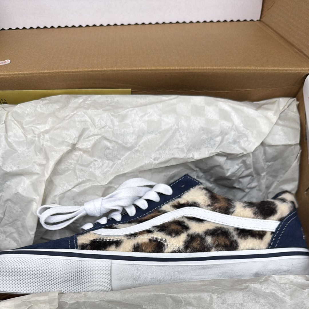 Supreme × Vans Leopard Old Skool "Navy"