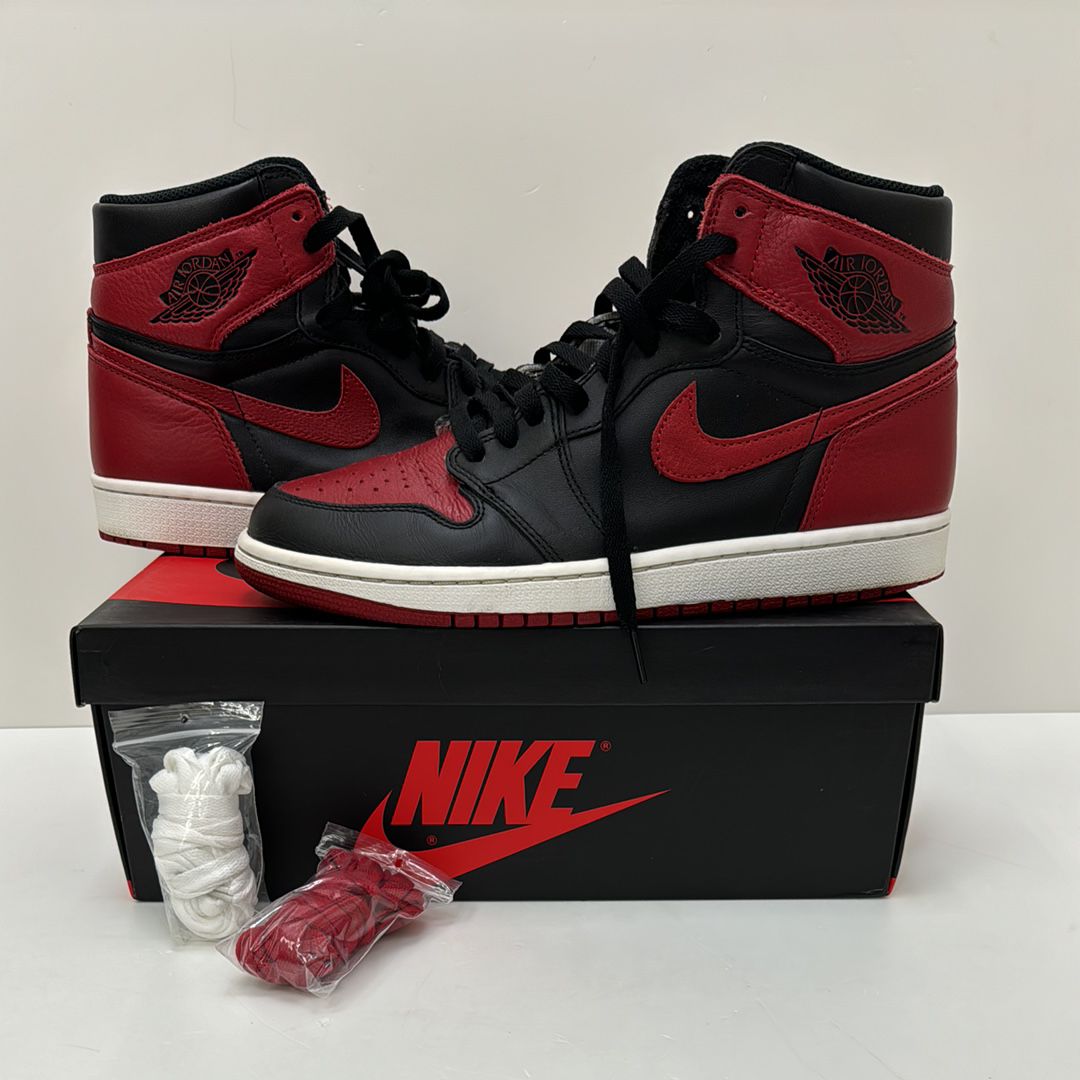 Nike Air Jordan 1 Retro High OG "Bred/Banned" (2016)